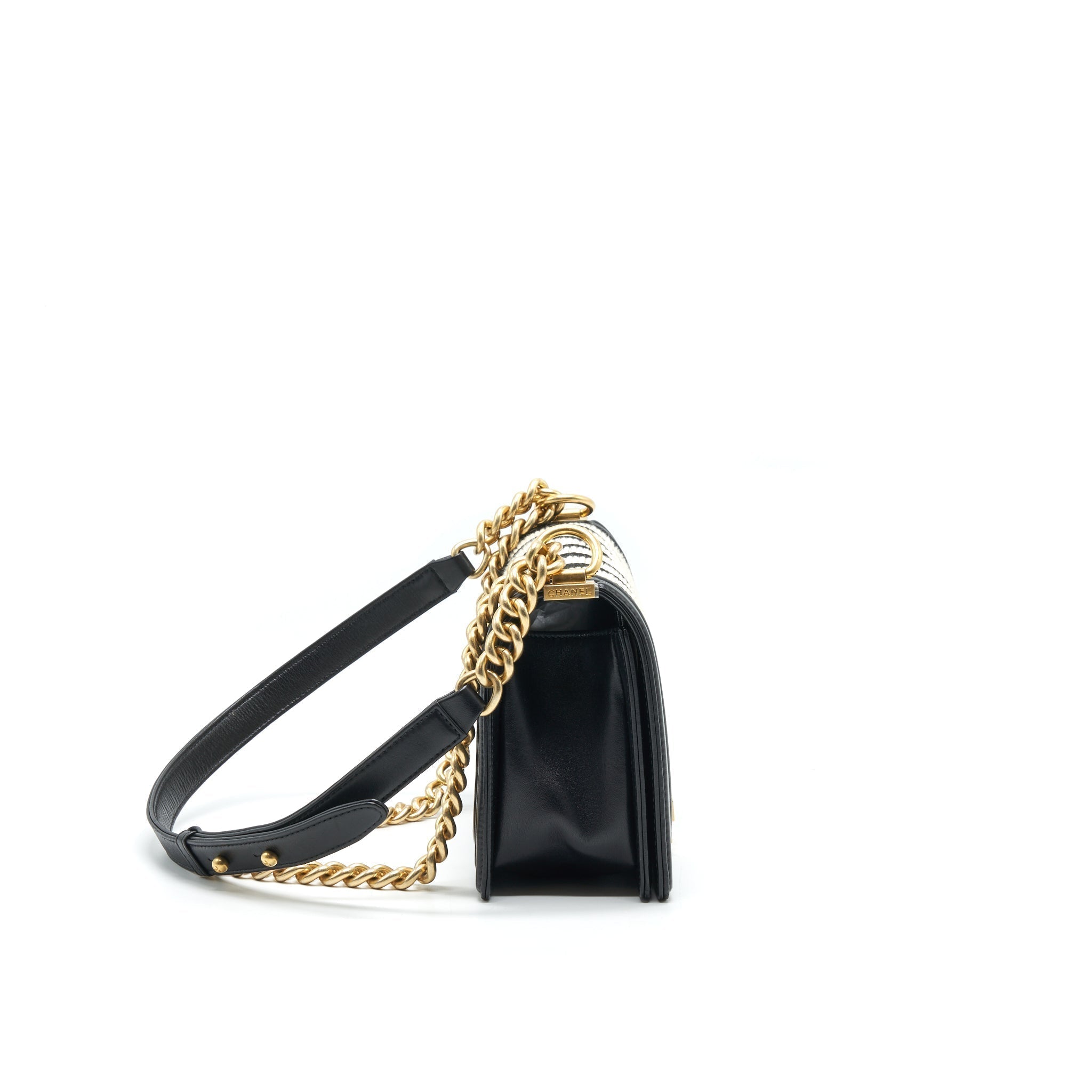 chanel-tweed-medium-le-boy-chevron-black-and-white-ghw