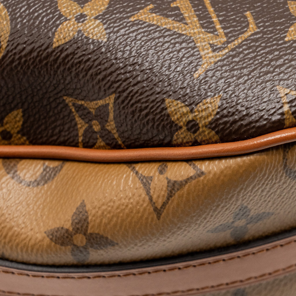 louis-vuitton-loop-hobo-monogram-canvas-calfskin-ghw