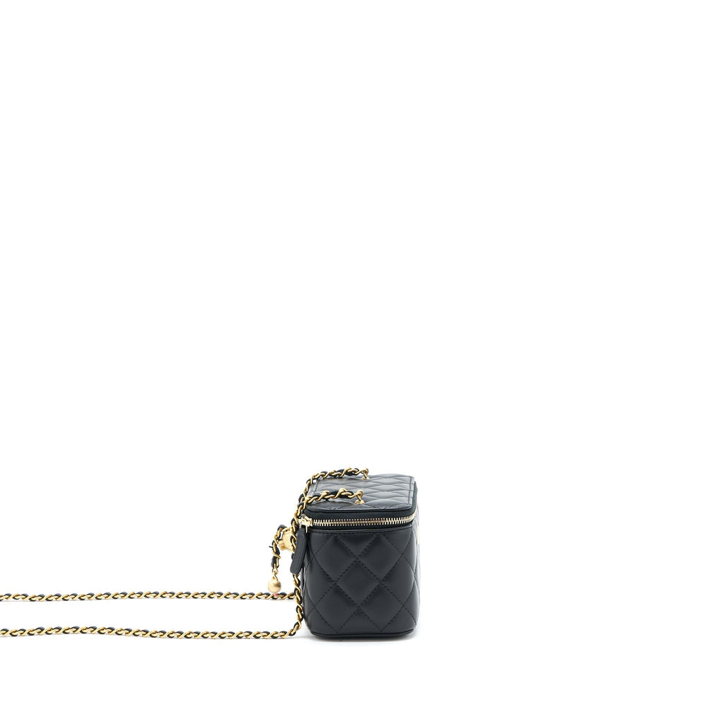 chanel-22b-pearl-crush-long-vanity-with-chain-lambskin-black-ghw-1