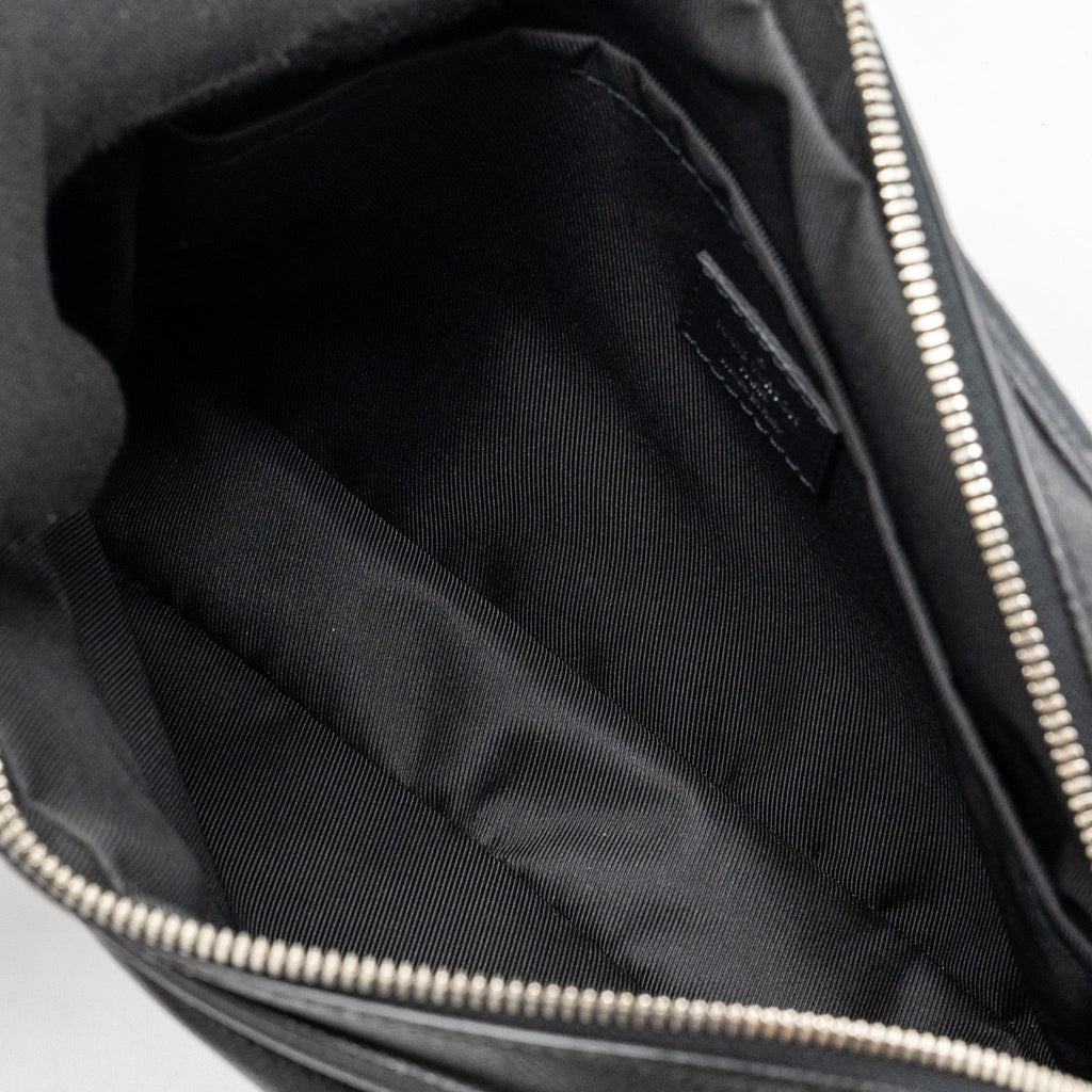 louis-vuitton-messenger-bag-monogram-eclipse-shw