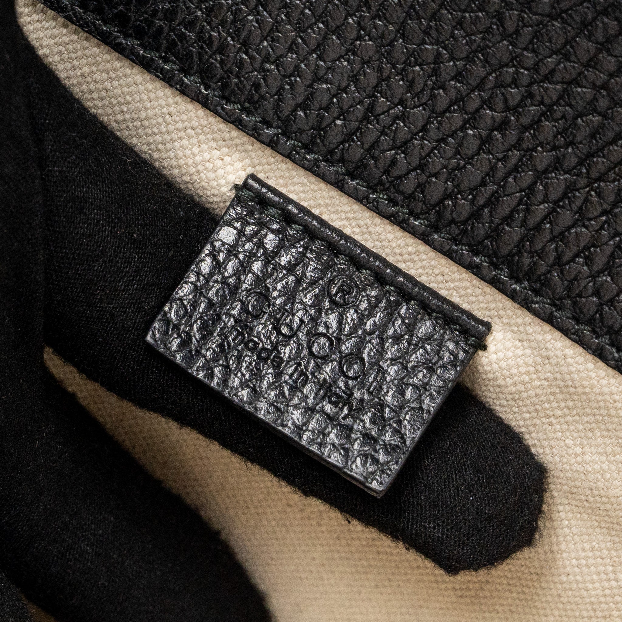 gucci-dionysus-shoulder-bag-calfskin-black-ruthenium-hardware