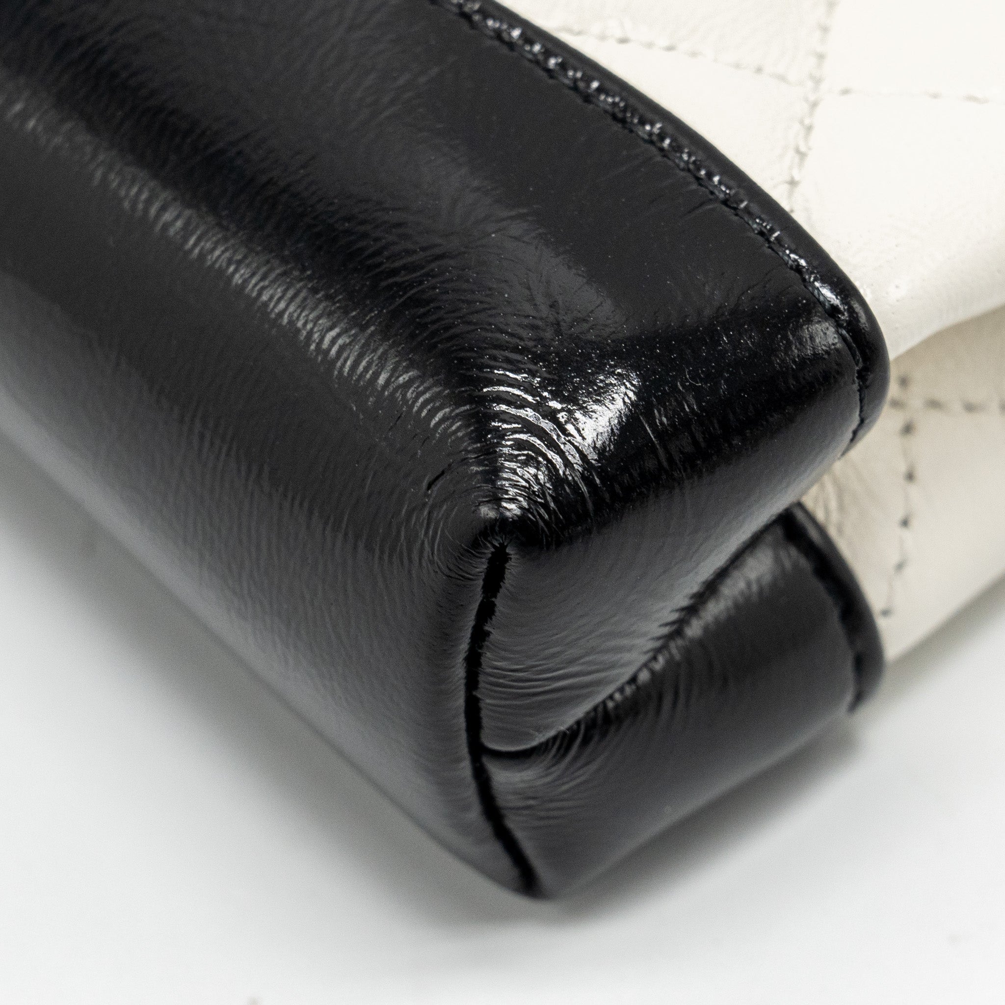 chanel-31-nano-clutch-with-chain-shiny-lambskin-white-black-lghw-microchip