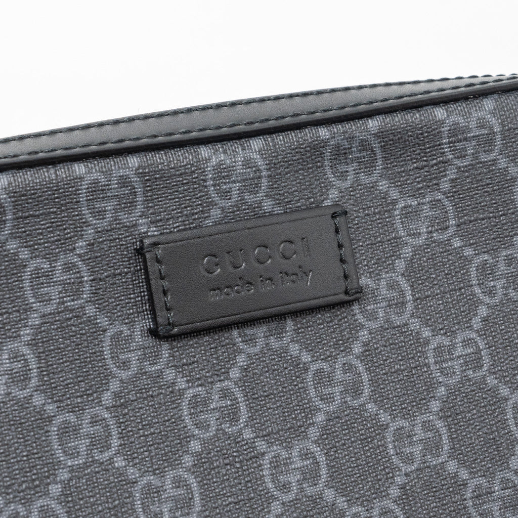 gucci-clutch-gg-supreme-canvas-black-shw