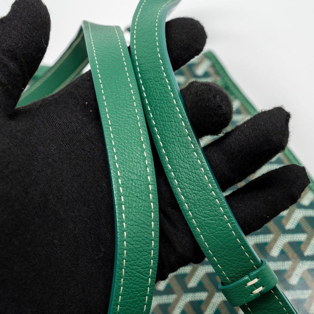 goyard-saint-leger-backpack-with-bulldog-print-green-shw