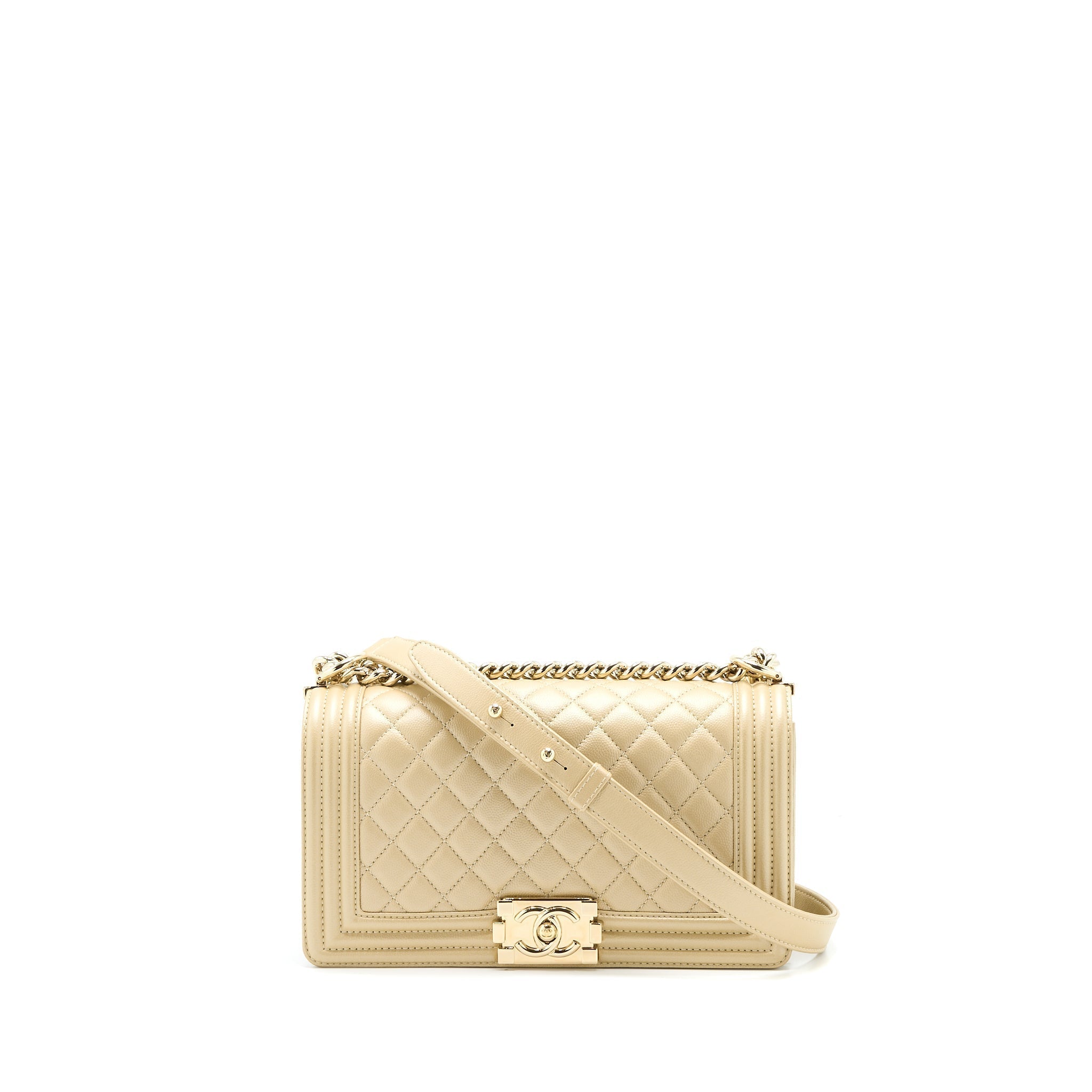 chanel-medium-boy-caviar-gold-lghw