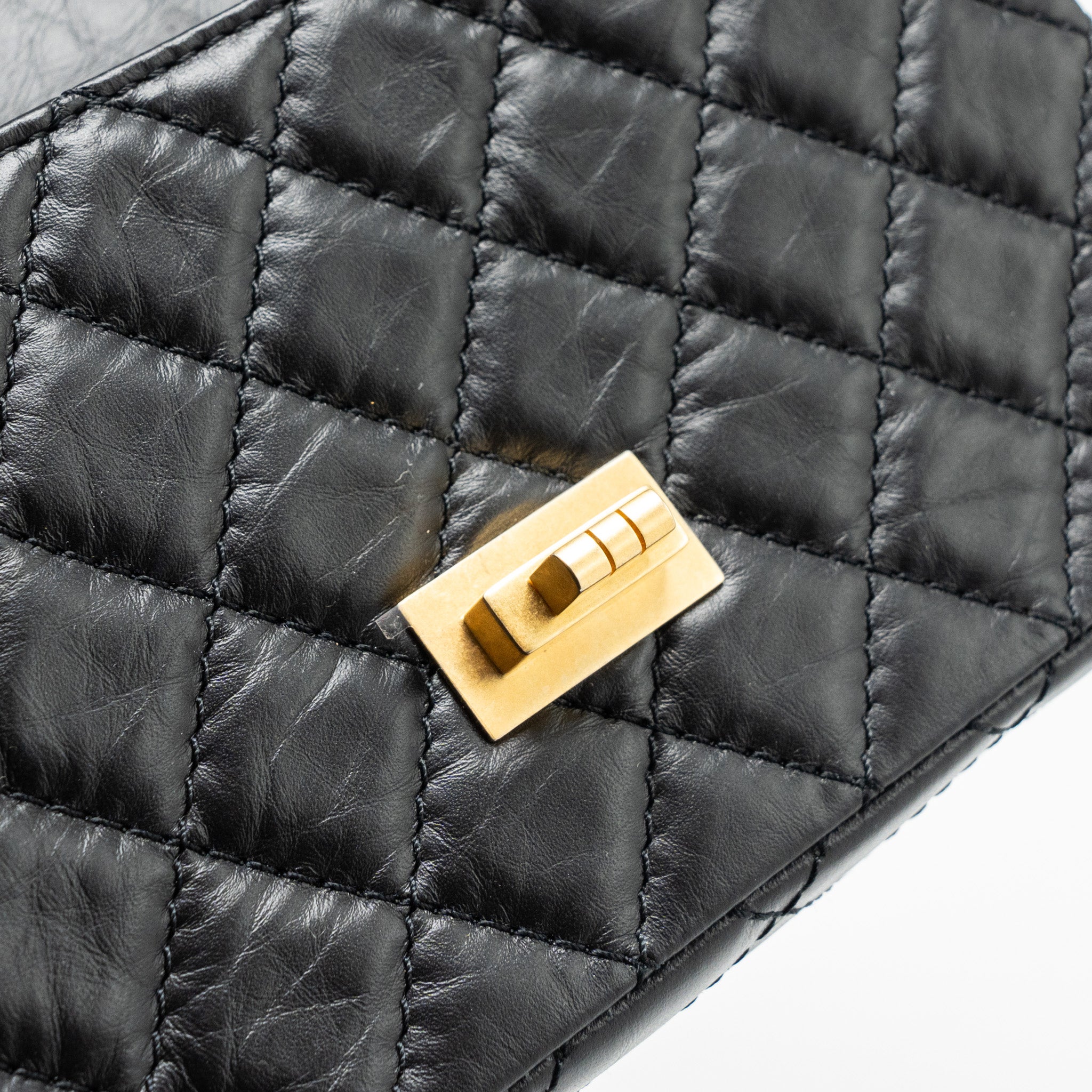 chanel-mini-2-55-reissue-aged-calfskin-black-brushed-ghwmicrochip
