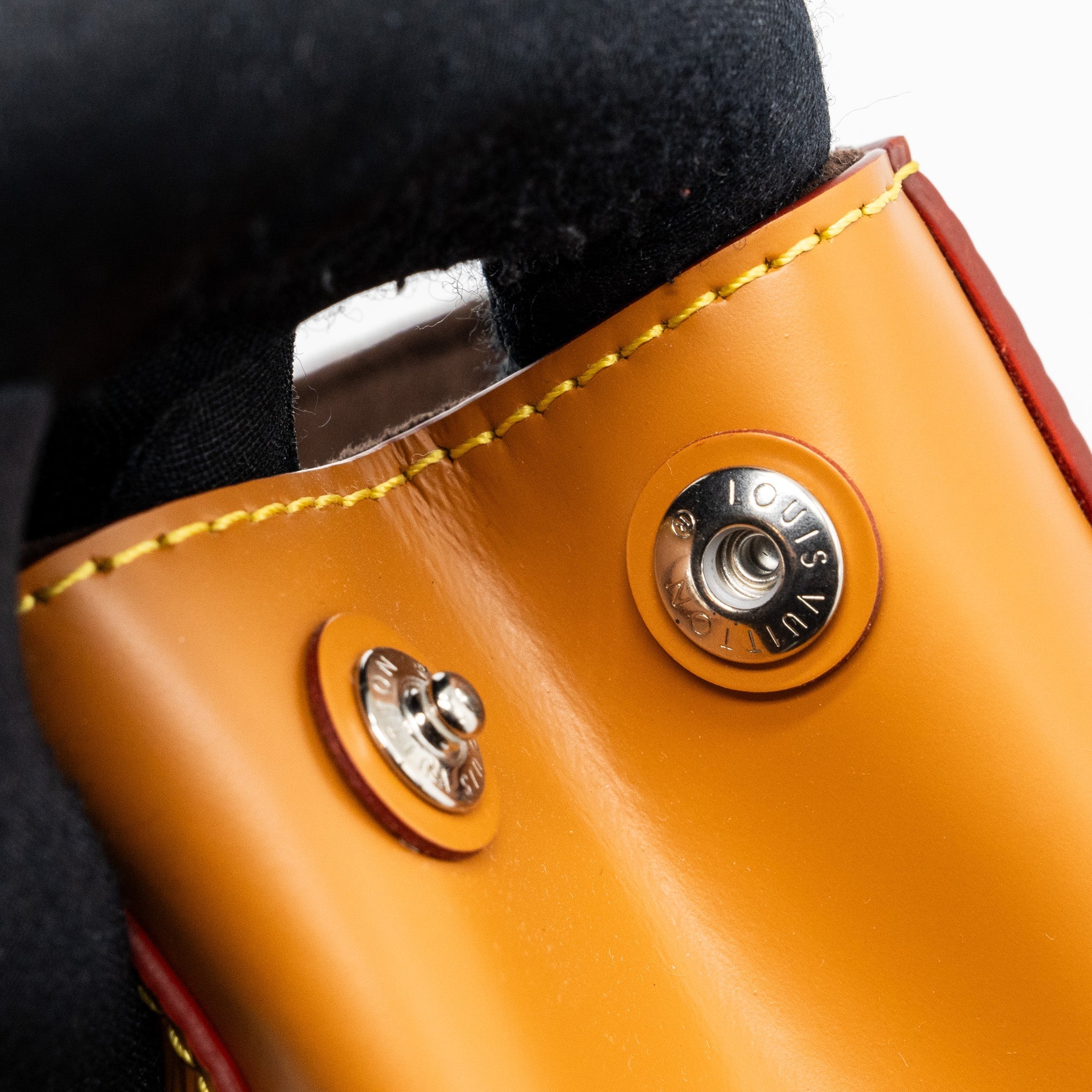 louis-vuitton-cluny-mini-epi-gold-miel-shw