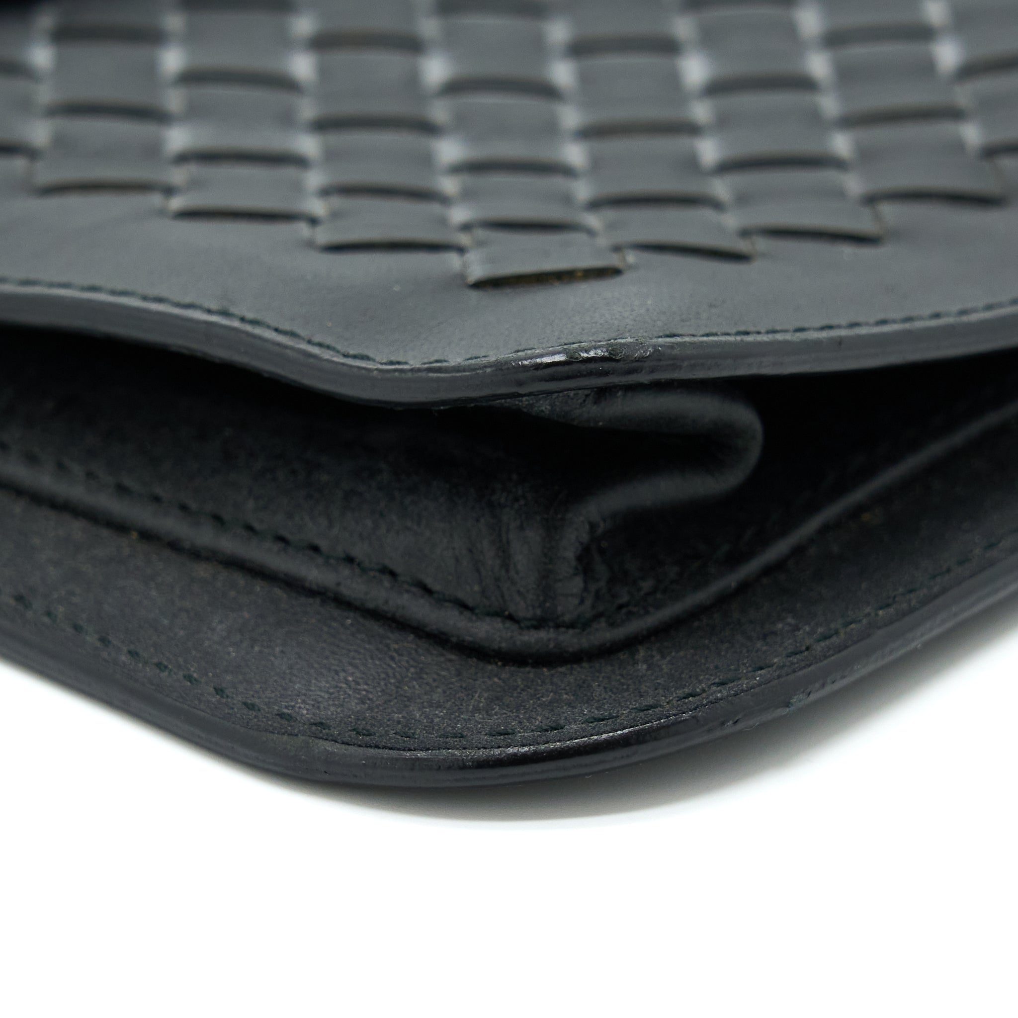 bottega-veneta-men-s-pouch-intrecciate-black-with-black-hardware