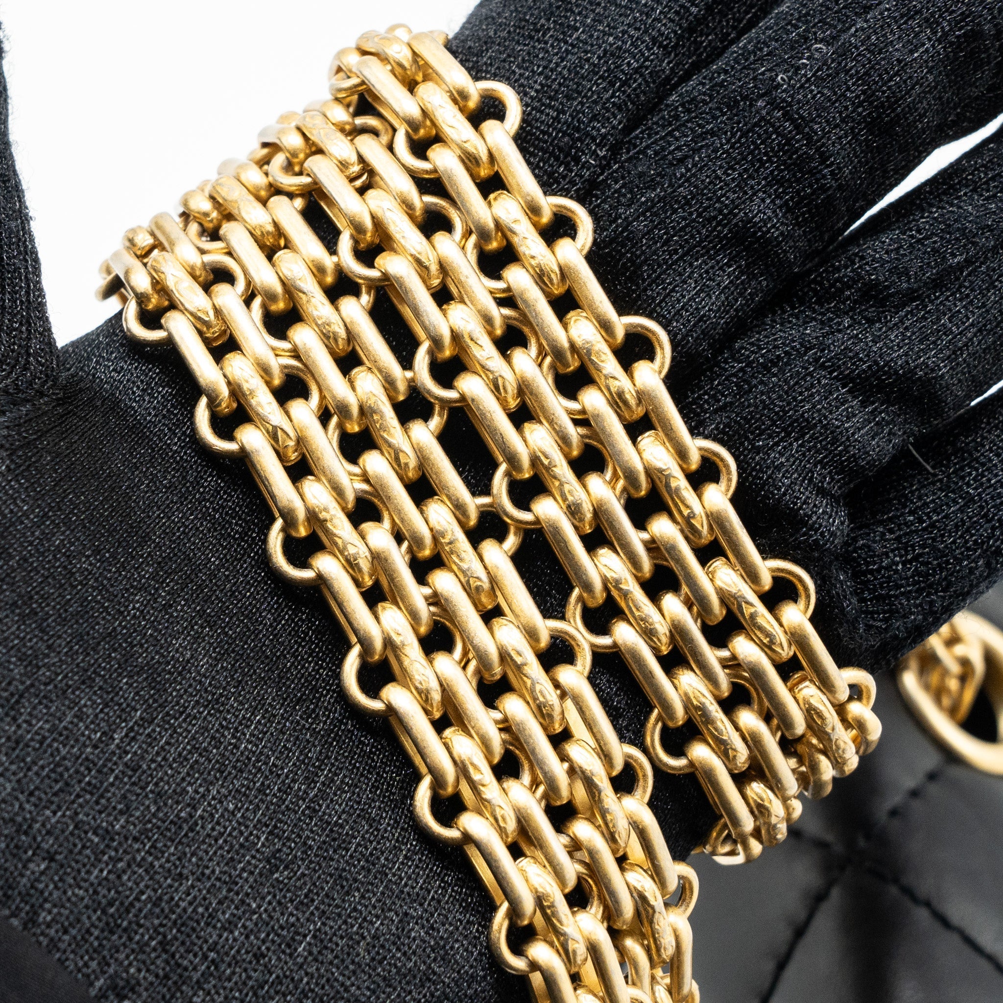 chanel-mini-2-55-reissue-aged-calfskin-black-brushed-ghwmicrochip