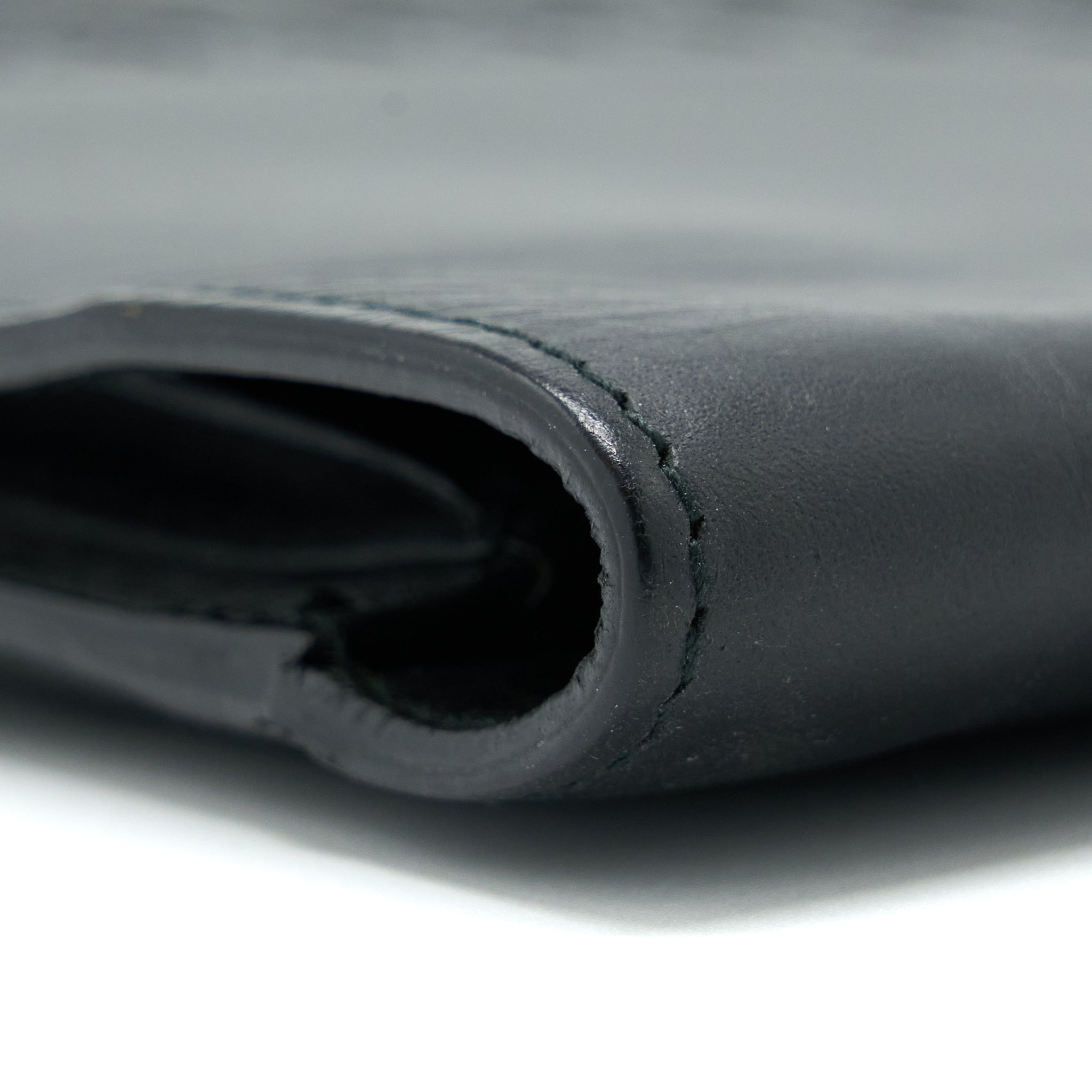 bottega-veneta-men-s-pouch-intrecciate-black-with-black-hardware