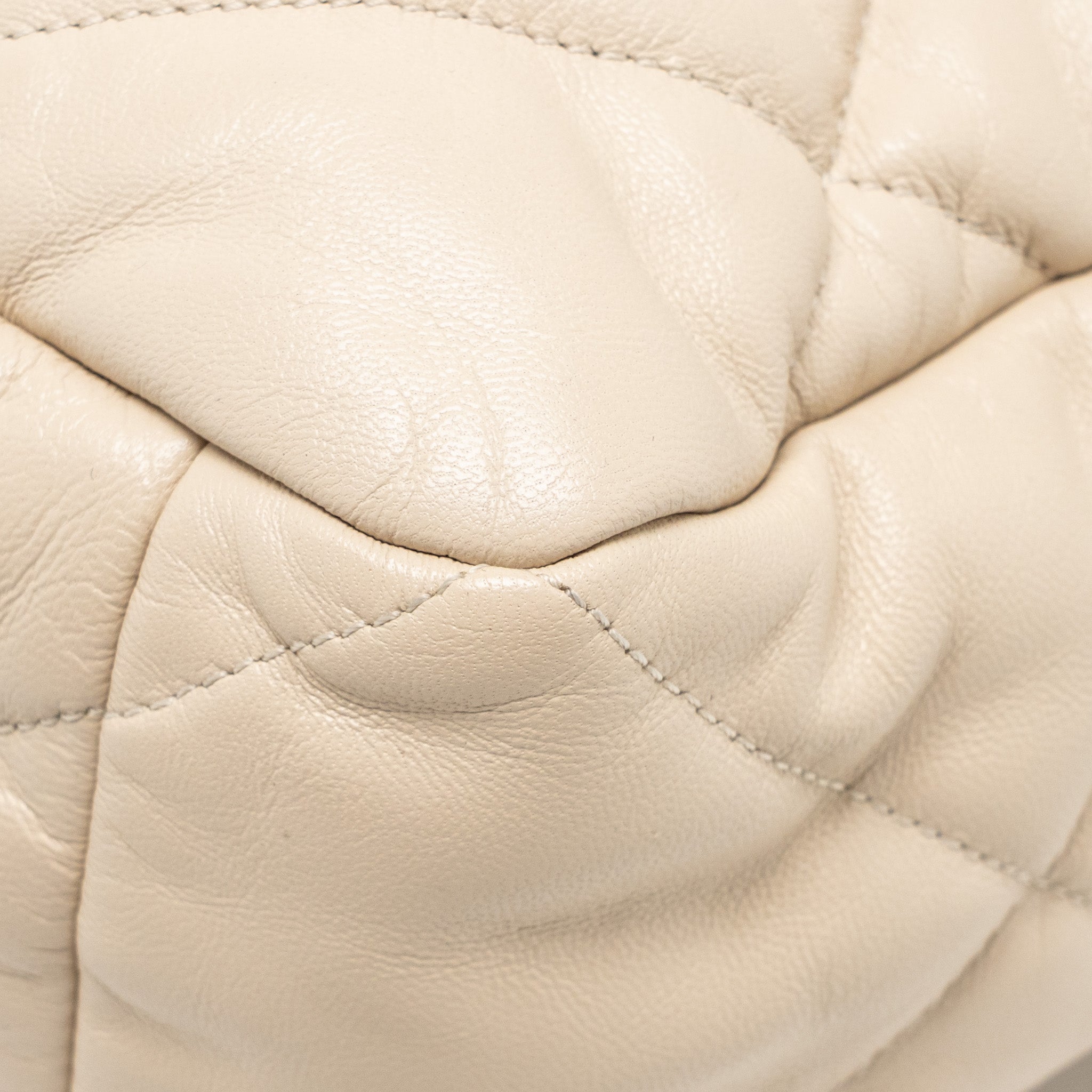 chanel-maxi-19-bag-goatskin-beige-multicolor-hardware