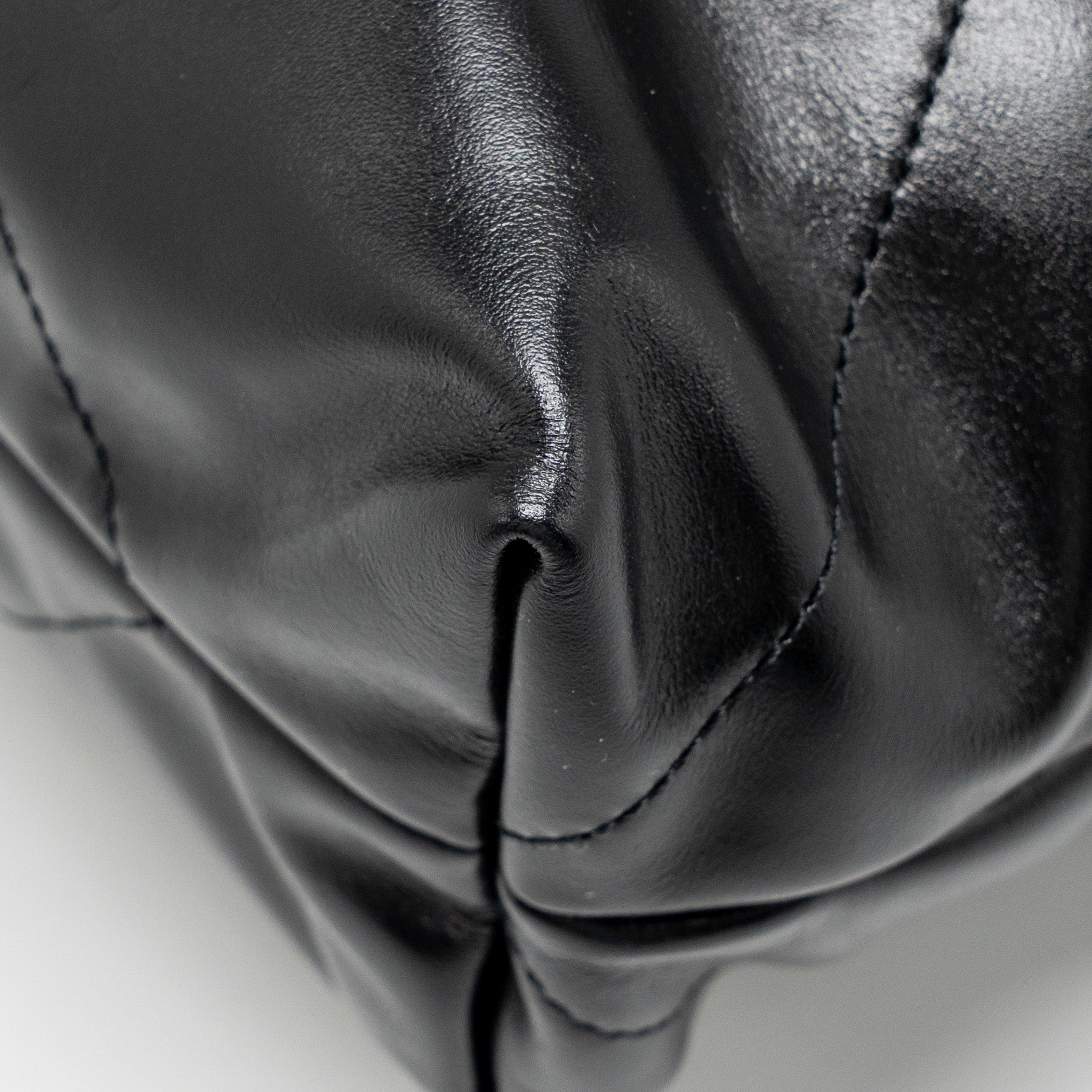 chanel-22-black