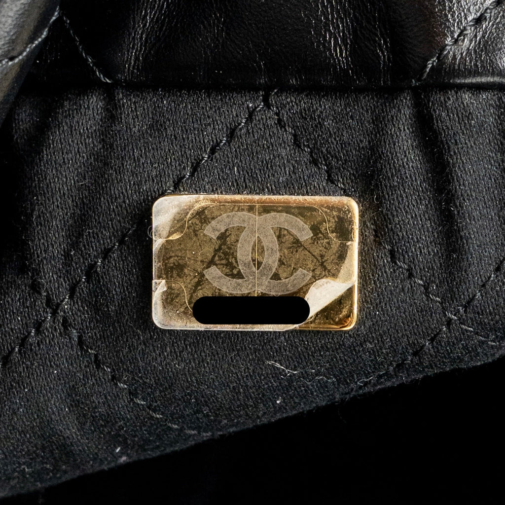 chanel-small-22-bag-shiny-calfskin-black-ghwmicrochip-1
