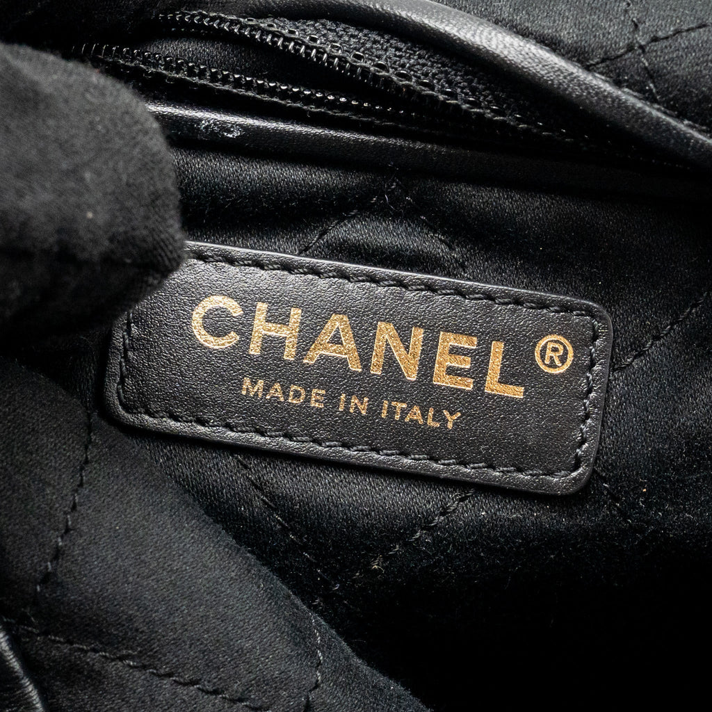 chanel-small-22-bag-shiny-calfskin-black-ghwmicrochip-1