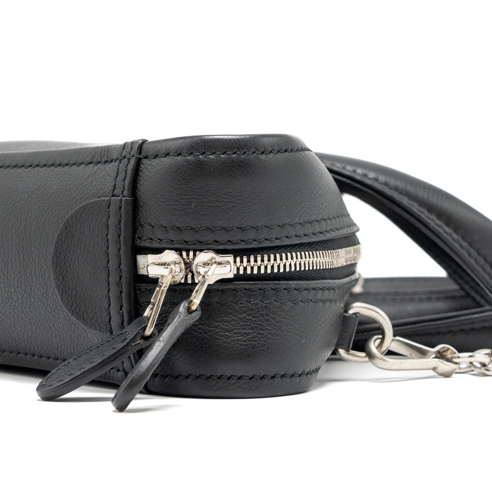 balenciaga-triangle-duffle-bag-calfskin-black-shw-copy