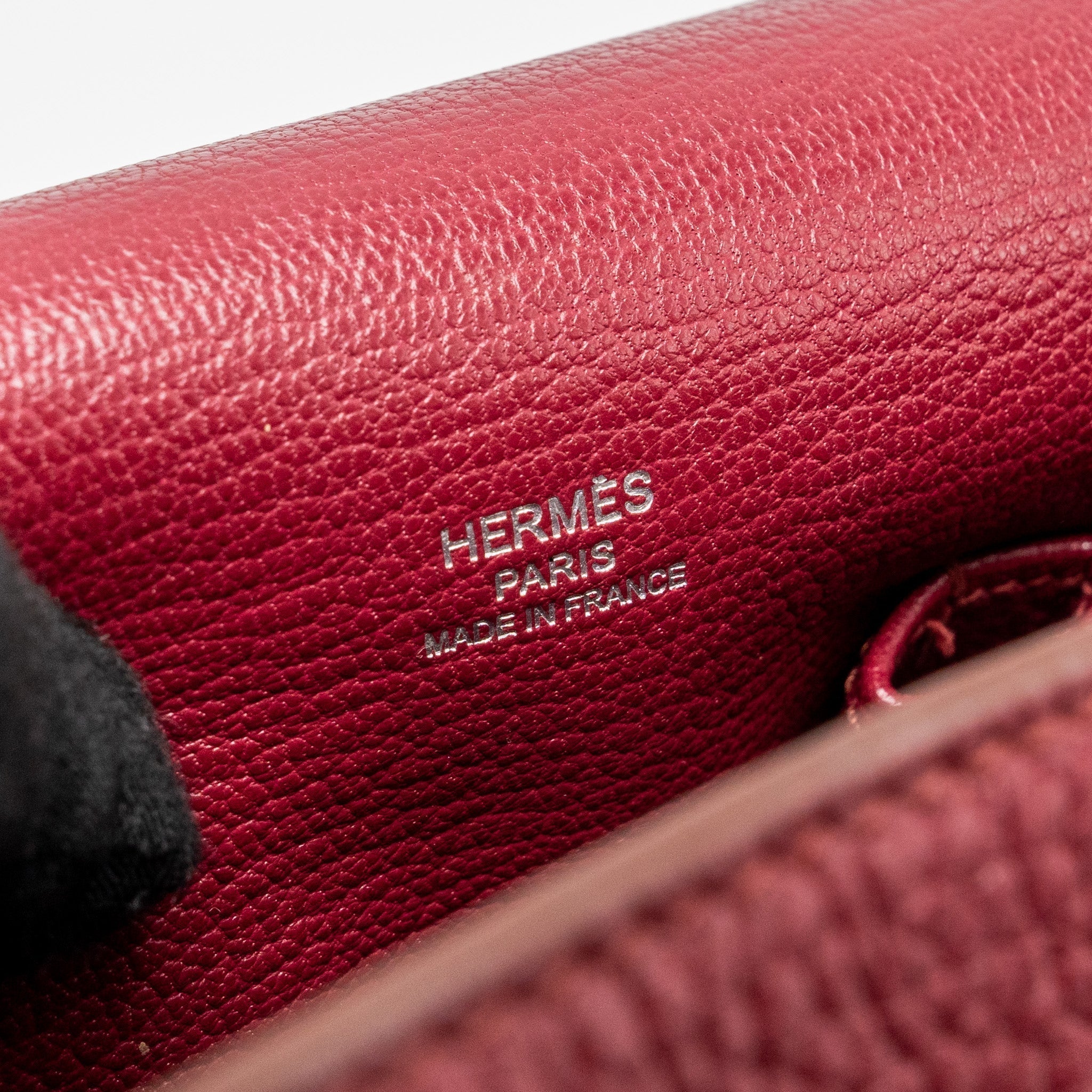 hermes-jypsiere-28-clemence-rouge-grenat-shw-stamp-square-p
