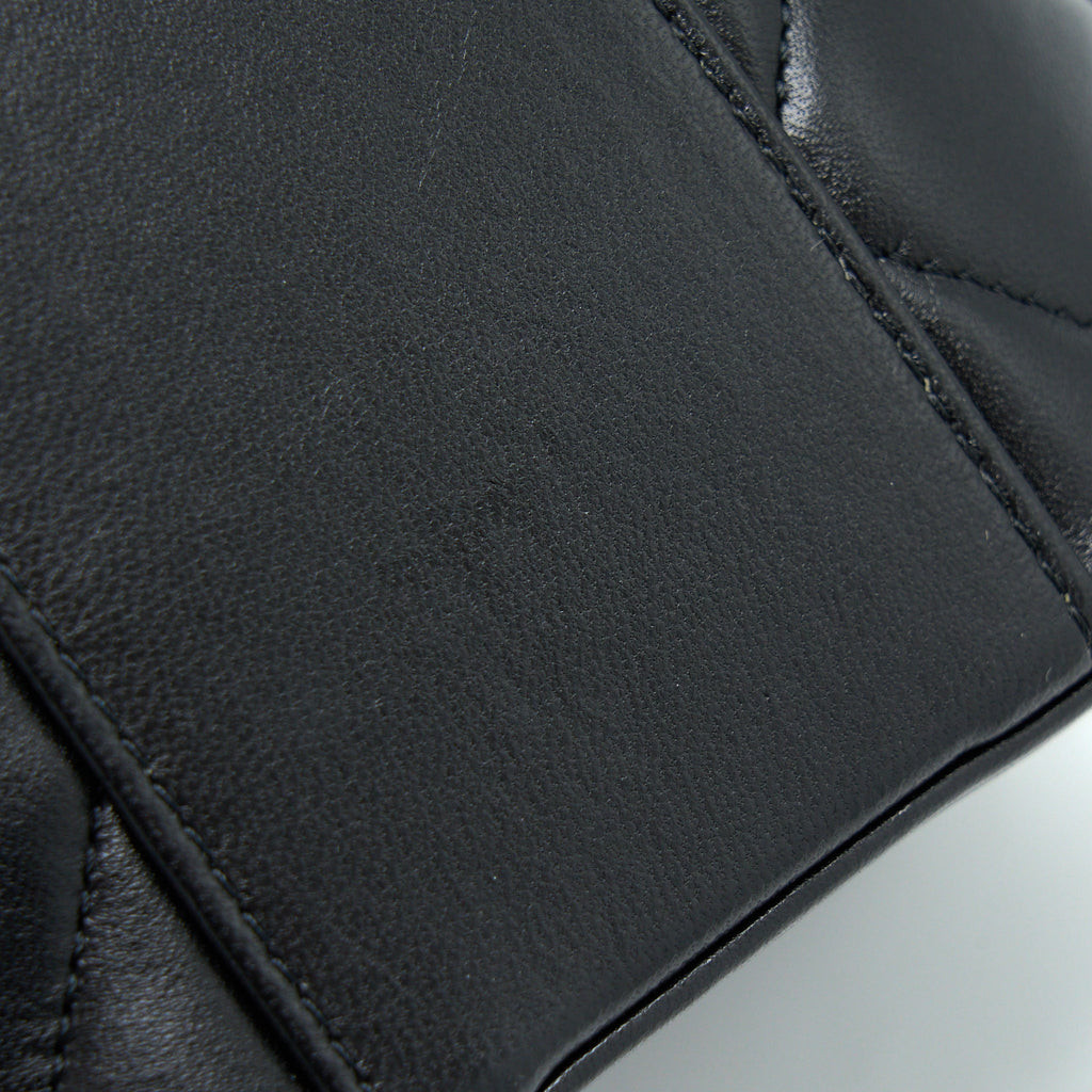 chanel-trendy-vanity-case-lambskin-black-lghw-microchip