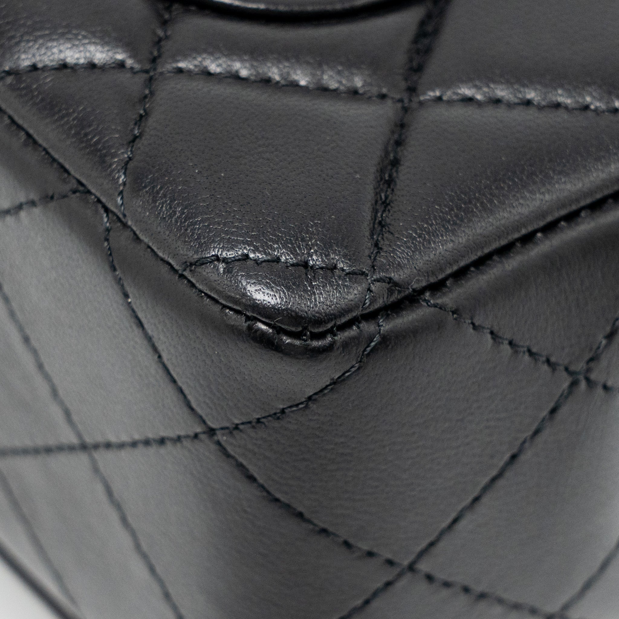 chanel-mini-rectangular-flap-bag-lambskin-black-lghwmicrochip-2