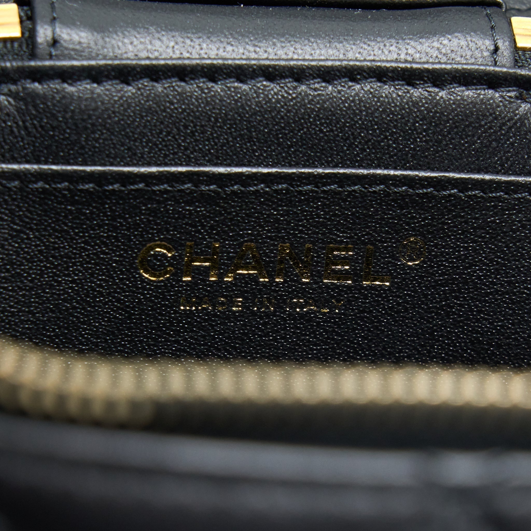 chanel-trendy-vanity-case-lambskin-black-lghw-microchip