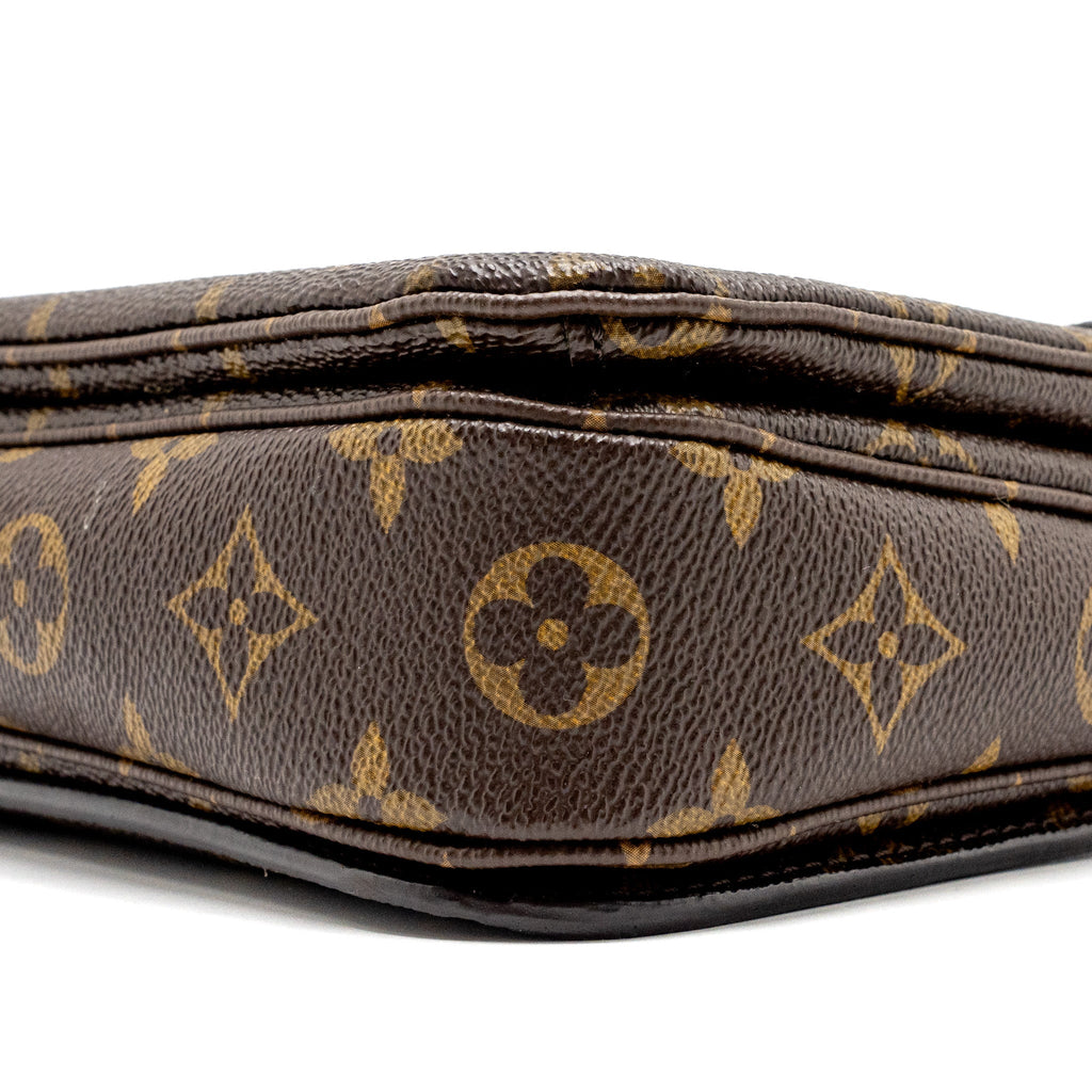 louis-vuitton-pochette-metis-monogram-canvas-ghw-20