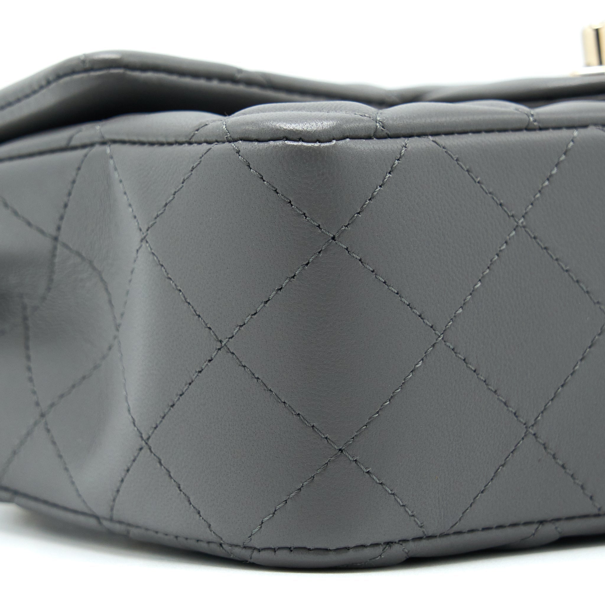 chanel-22a-mini-rectangular-flap-bag-lambskin-grey-lghw-microchip-1