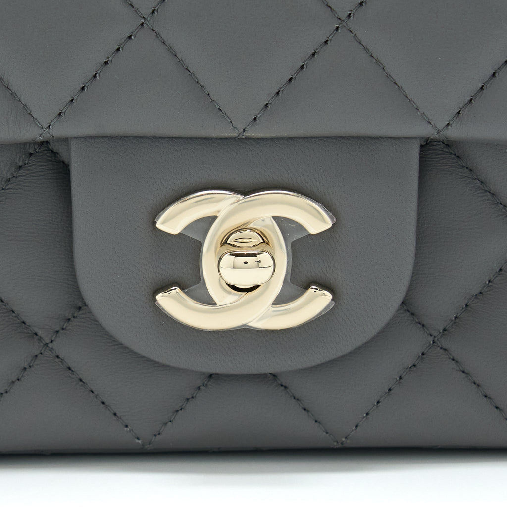 chanel-22a-mini-rectangular-flap-bag-lambskin-grey-lghw-microchip-1