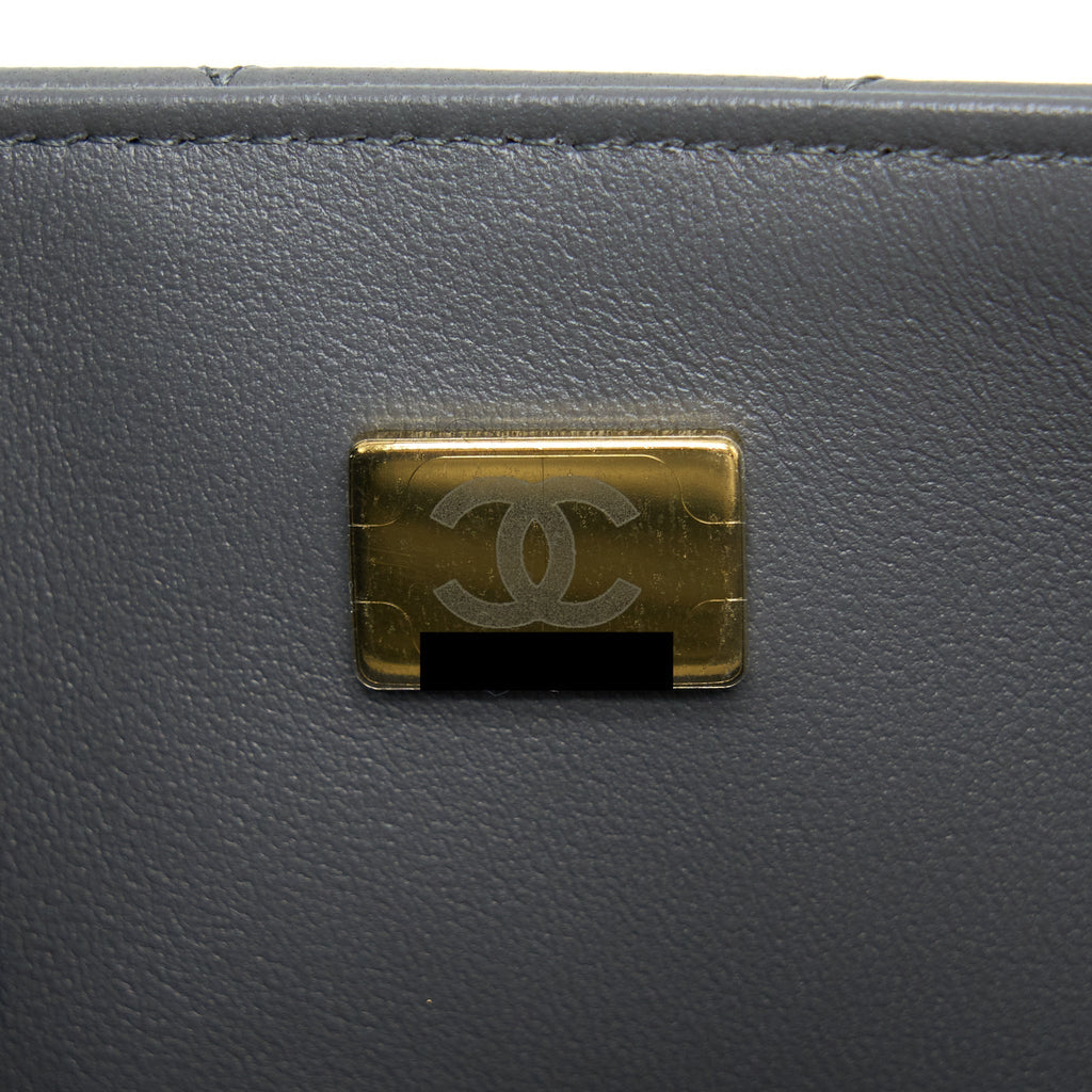 chanel-22a-mini-rectangular-flap-bag-lambskin-grey-lghw-microchip-1
