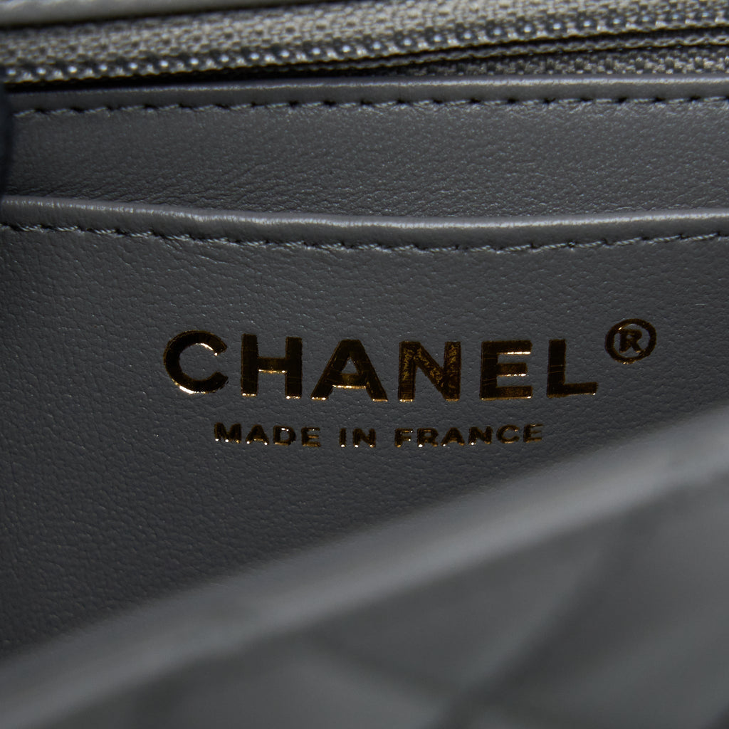 chanel-22a-mini-rectangular-flap-bag-lambskin-grey-lghw-microchip-1
