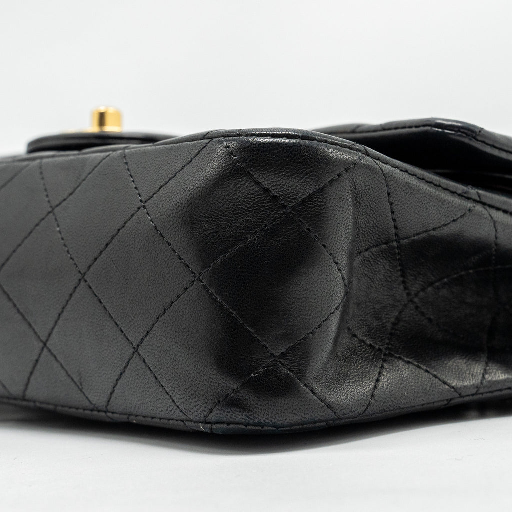 chanel-medium-classic-double-flap-bag-lambskin-black-ghw-6