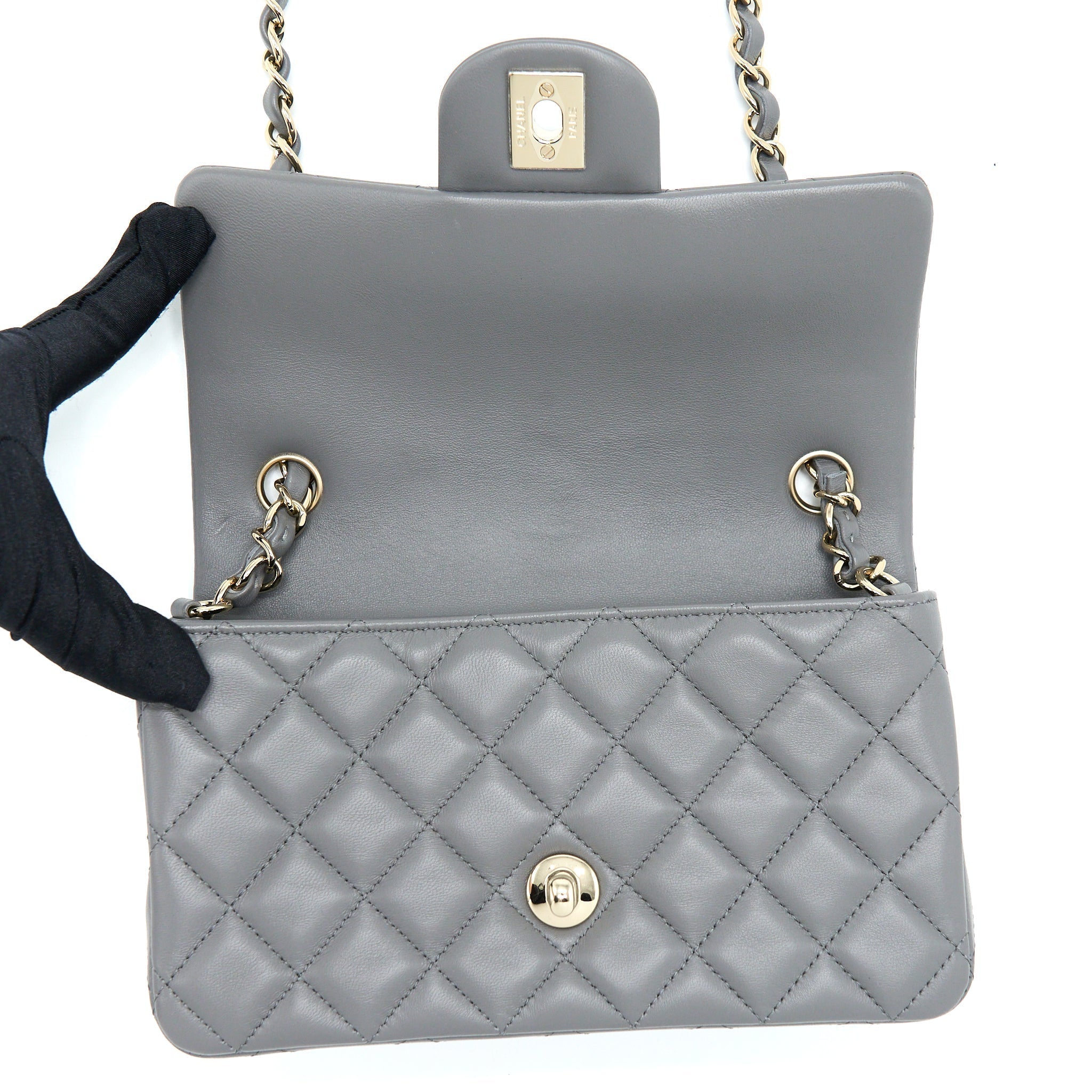 chanel-22a-mini-rectangular-flap-bag-lambskin-grey-lghw-microchip-1