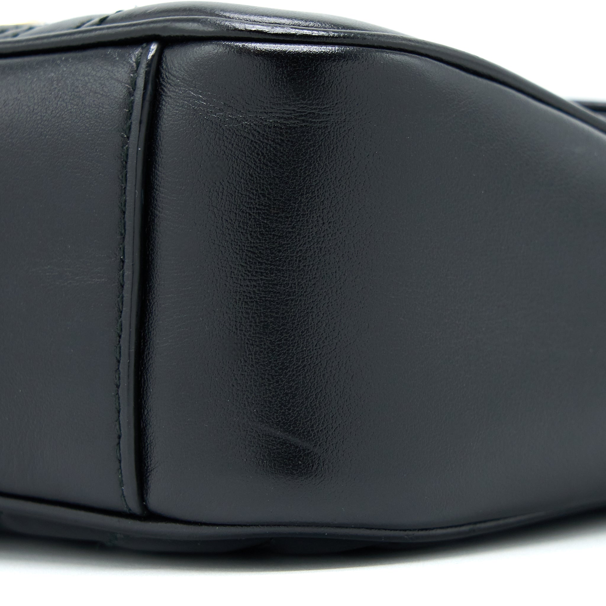 gucci-small-marmont-calfskin-black-ghw