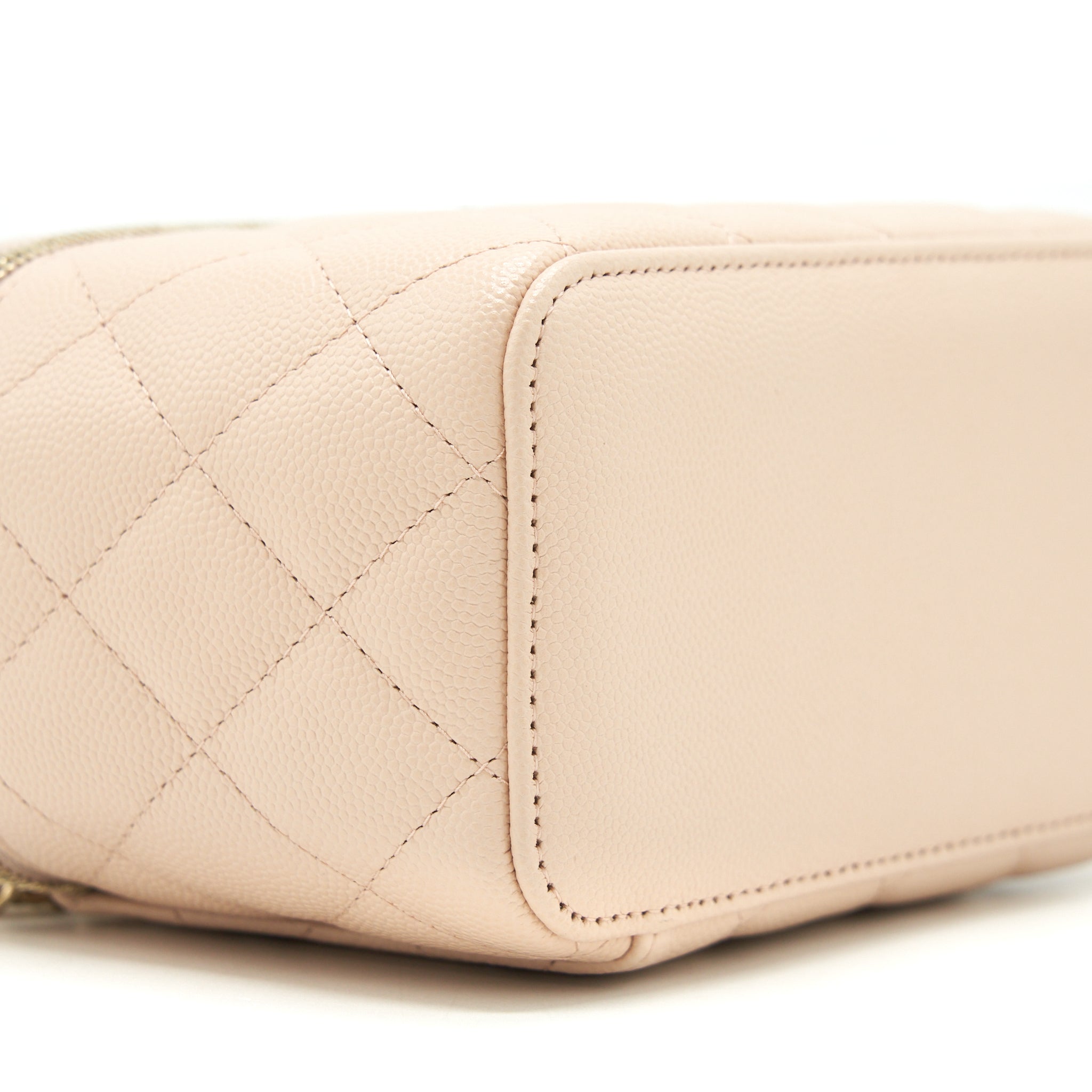 chanel-long-vanity-case-caviar-nude-pink-lghw