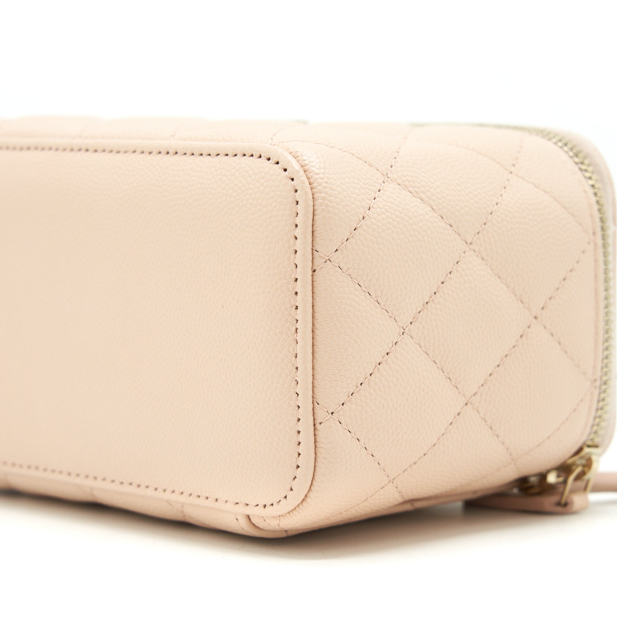 chanel-long-vanity-case-caviar-nude-pink-lghw
