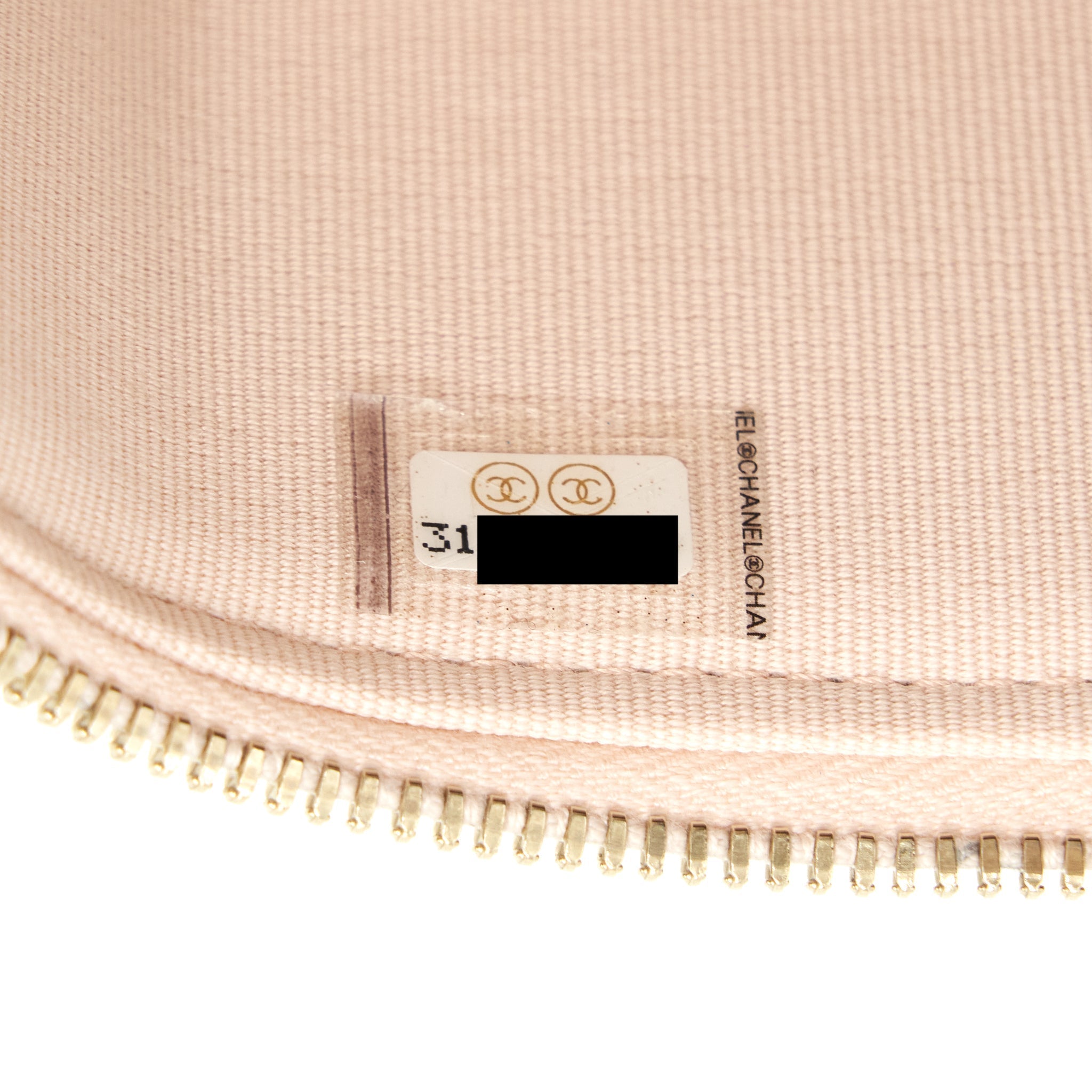 chanel-long-vanity-case-caviar-nude-pink-lghw