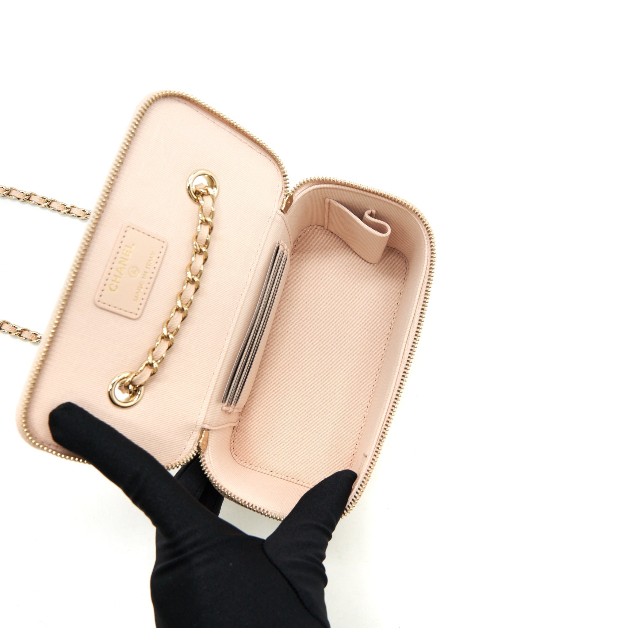 chanel-long-vanity-case-caviar-nude-pink-lghw