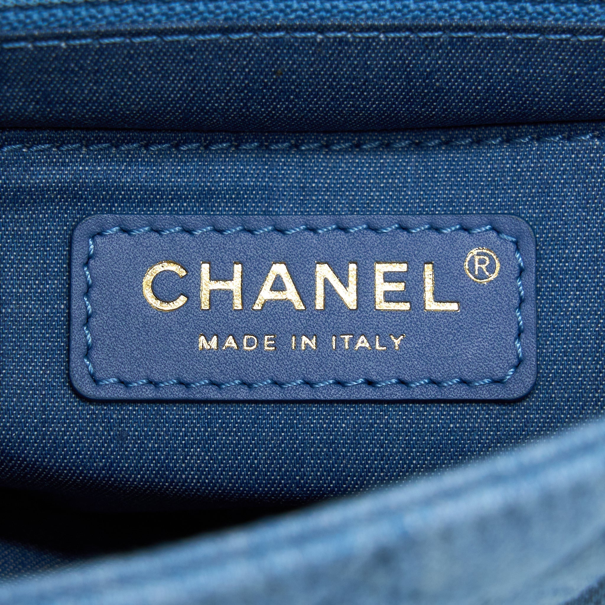 chanel-22c-denim-pearl-crush-mini-square-flap-bag-microchip-1