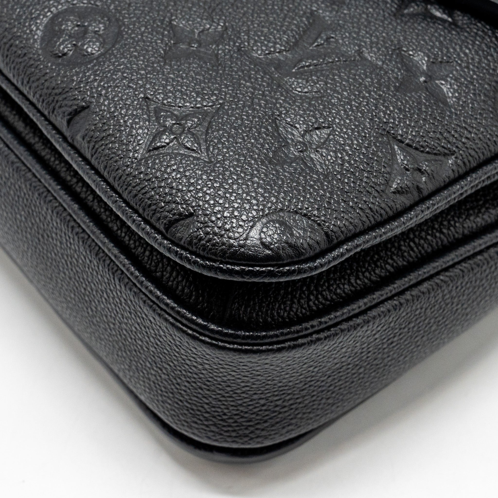 louis-vuitton-pochette-metis-monogram-empreinte-black-ghw-5