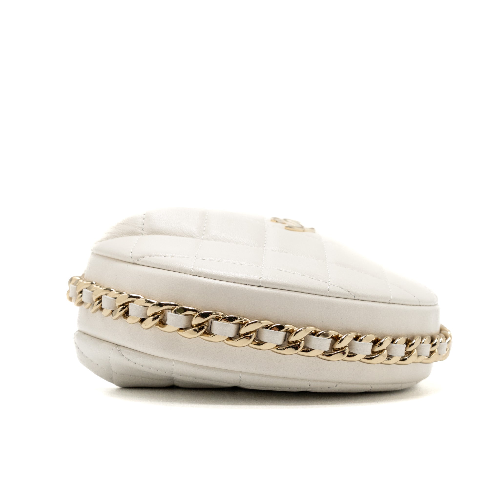 chanel-23c-round-clutch-lambskin-white-lghw-microchip