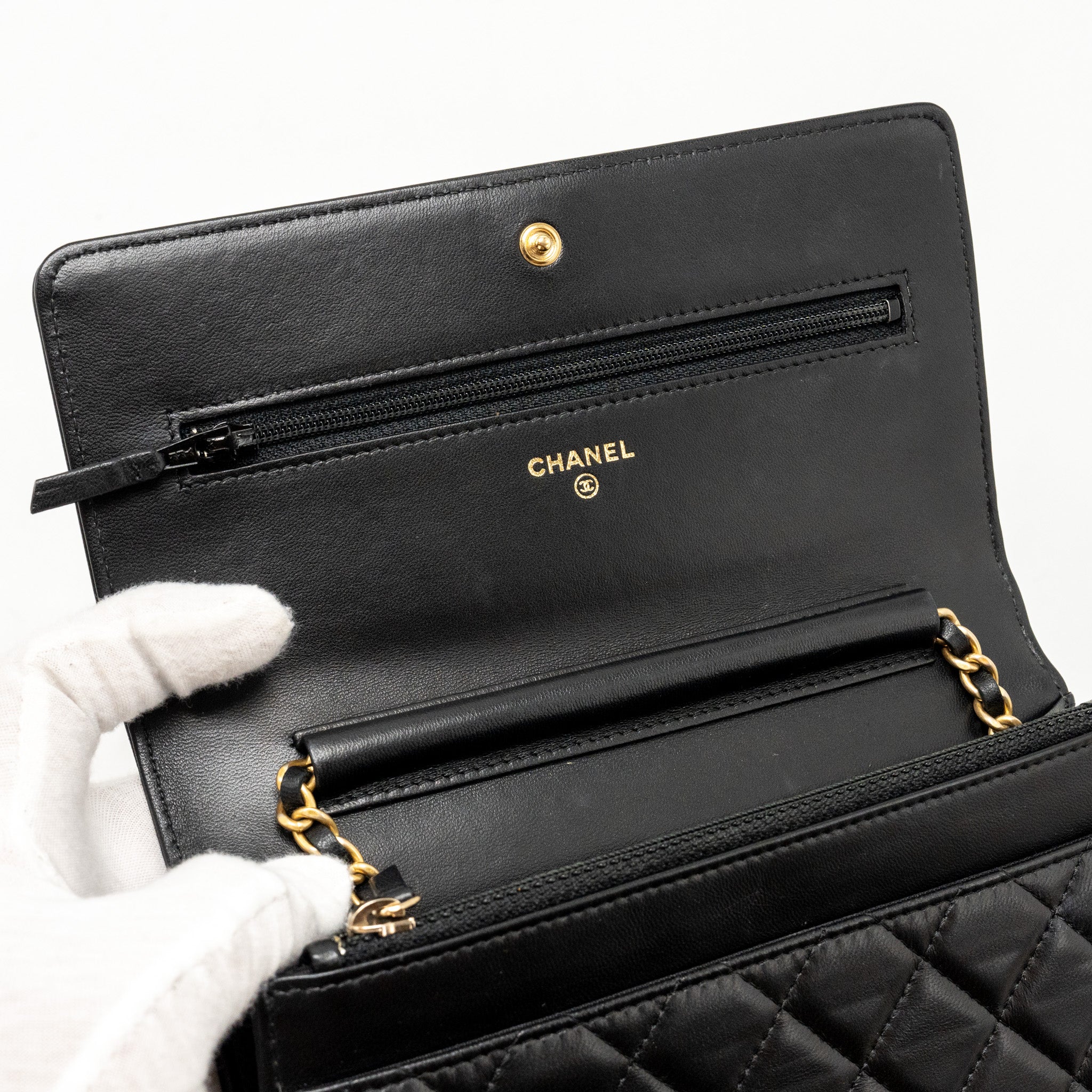 chanel-boy-wallet-on-chain-lambskin-black-ghw-1