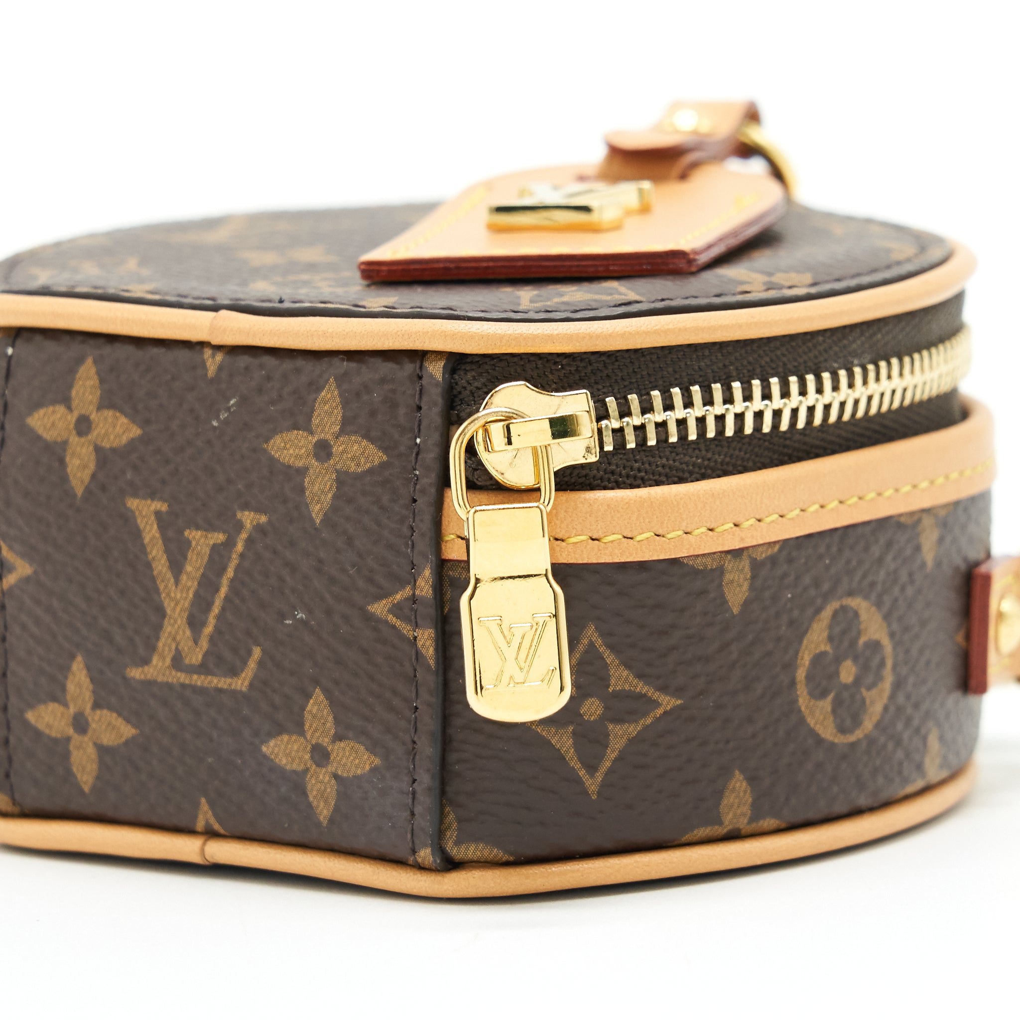 louis-vuitton-petite-boite-chapeau-necklace-monogram-canvas