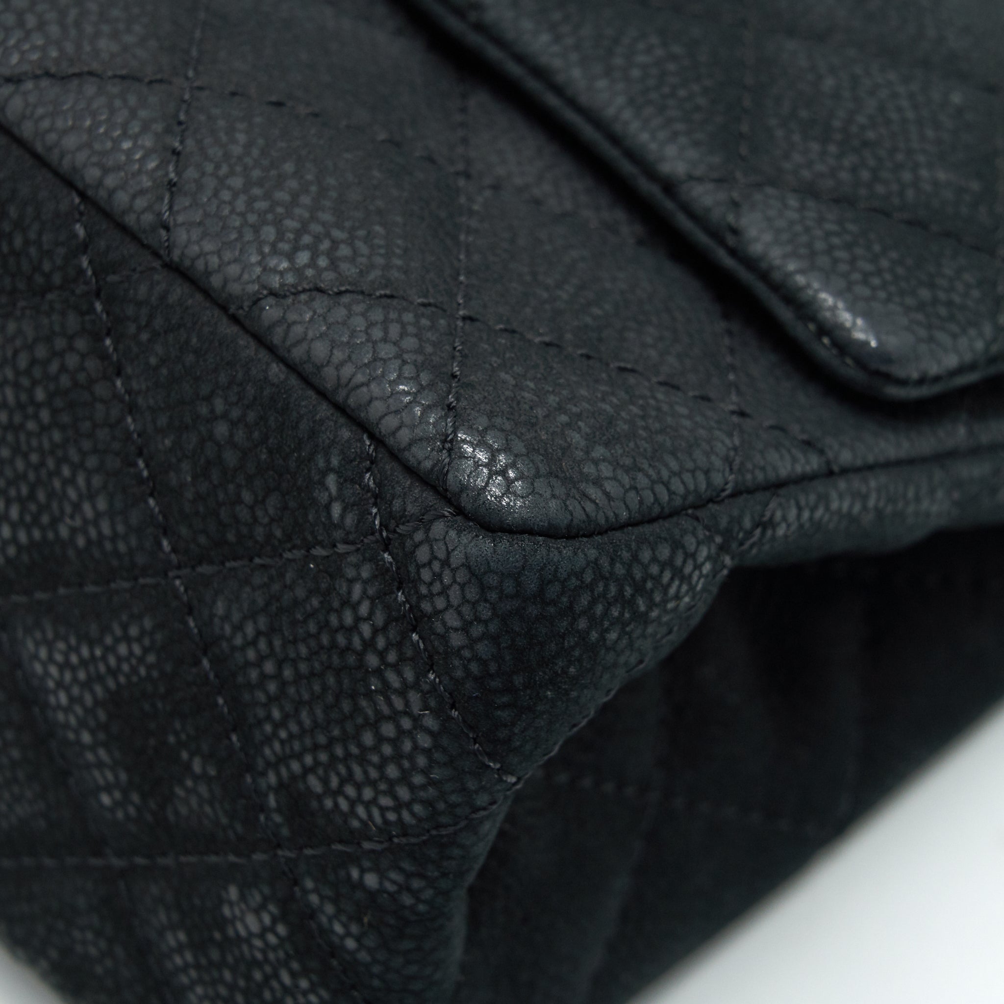 chanel-2-55-226-reissue-bag-in-carviar-black-shw