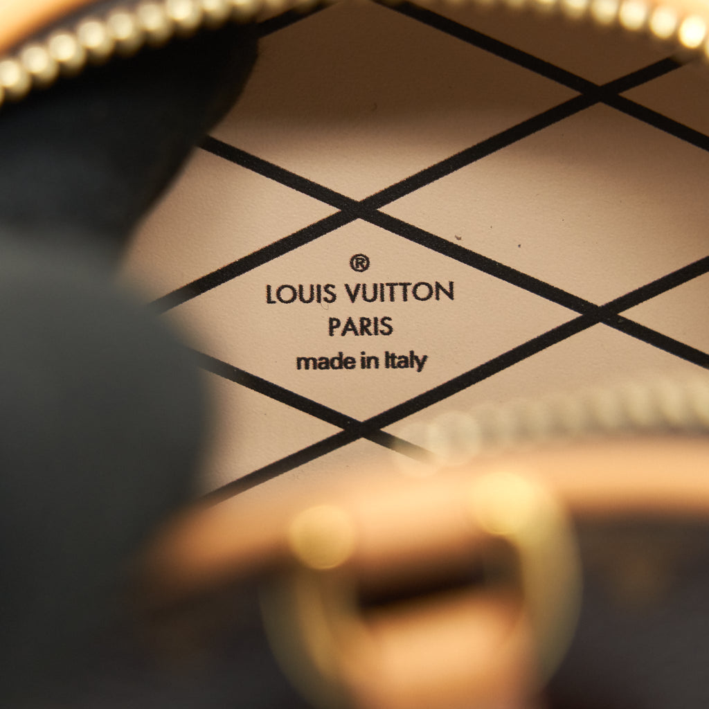 louis-vuitton-petite-boite-chapeau-necklace-monogram-canvas