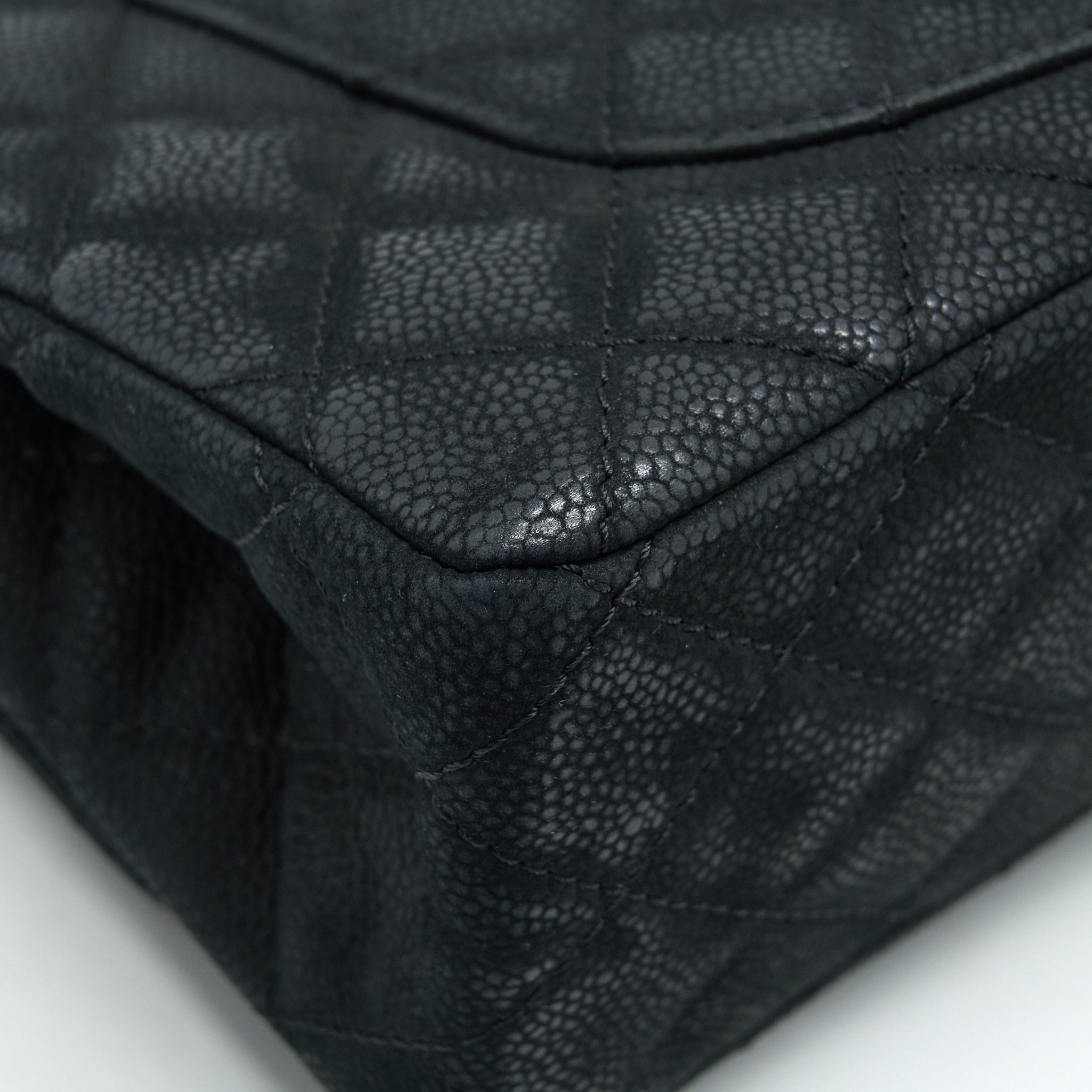 chanel-2-55-226-reissue-bag-in-carviar-black-shw