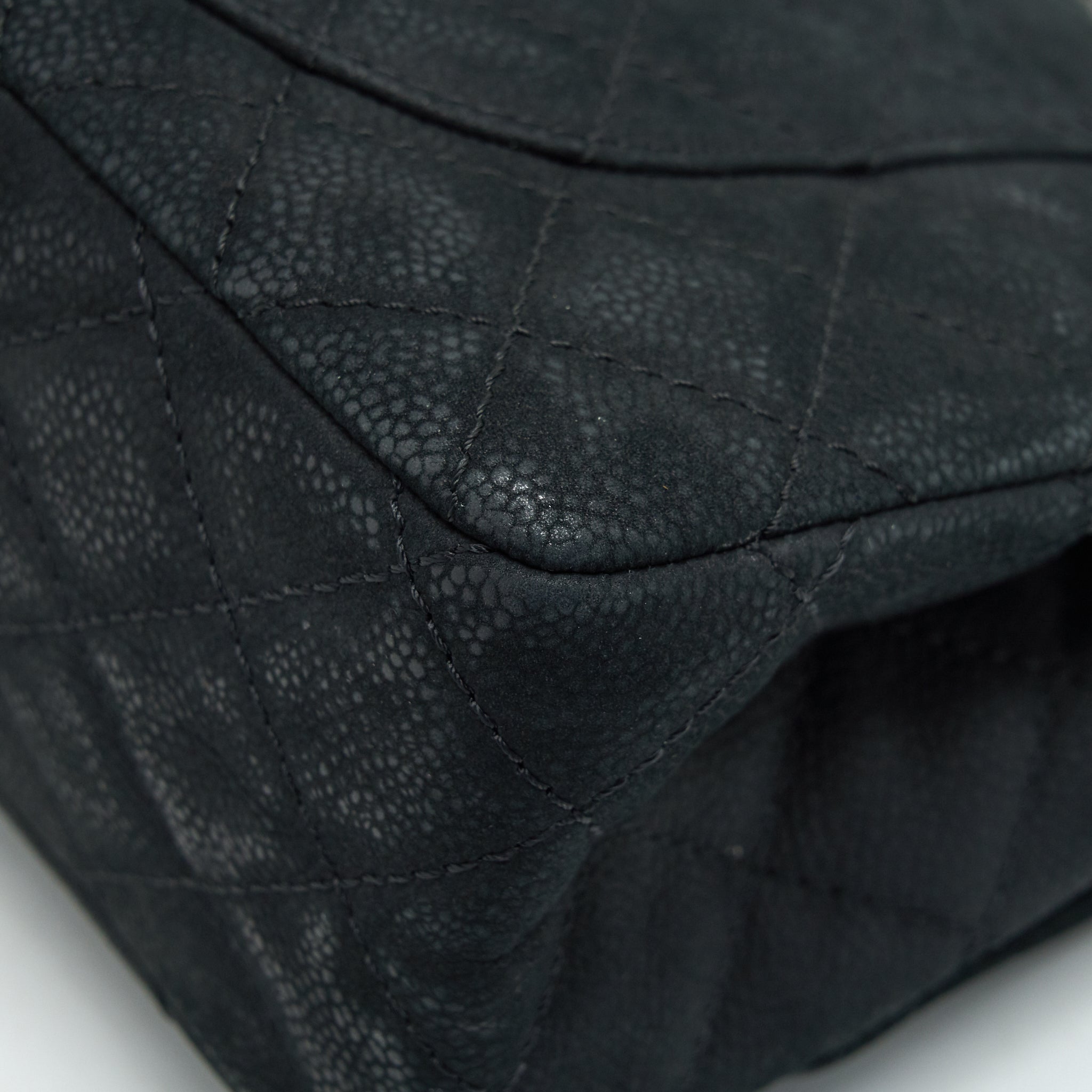 chanel-2-55-226-reissue-bag-in-carviar-black-shw