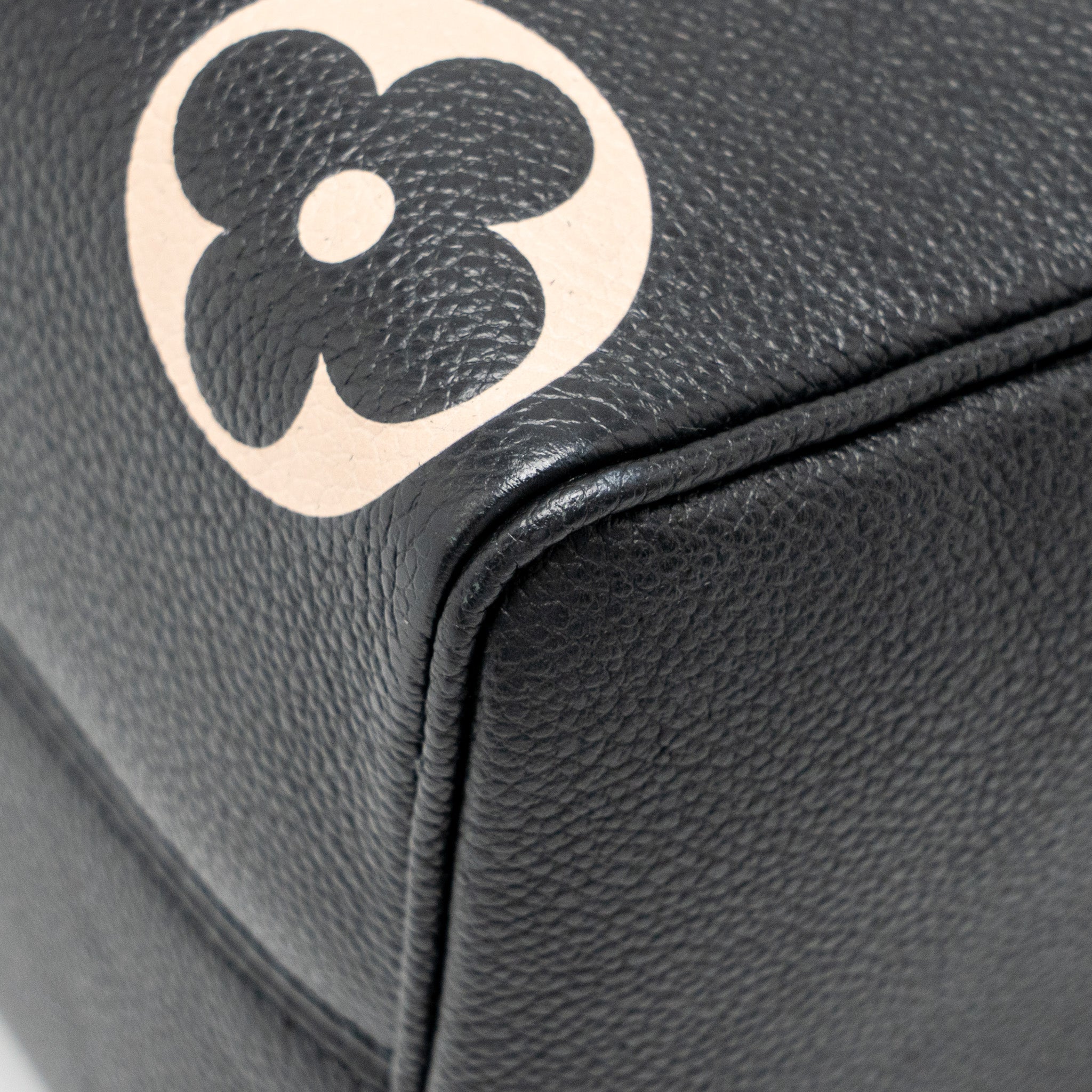 louis-vuitton-speedy-bandouliere-25-bicolour-monogram-empreinte-leather-black-beige-ghw