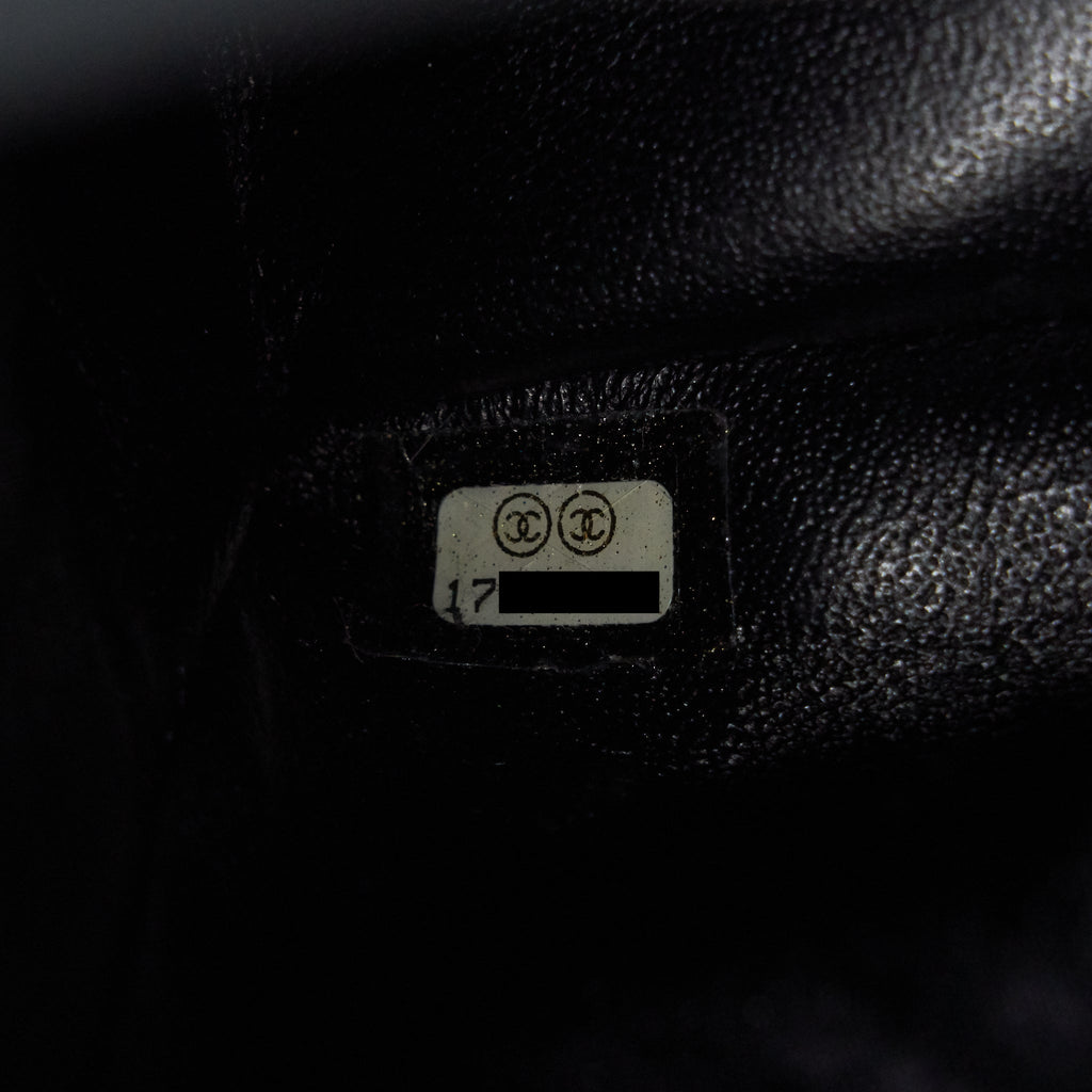 chanel-2-55-226-reissue-bag-in-carviar-black-shw