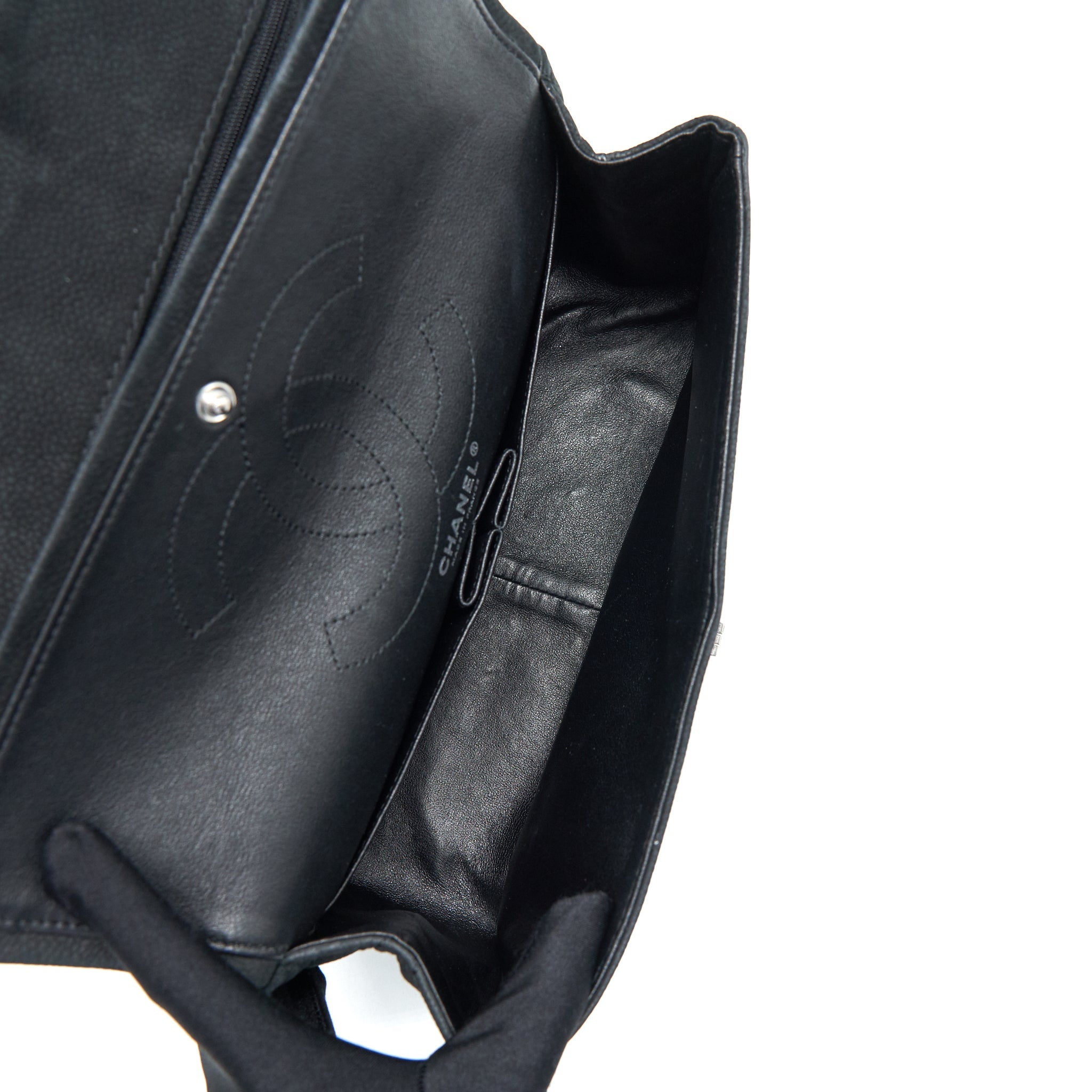 chanel-2-55-226-reissue-bag-in-carviar-black-shw