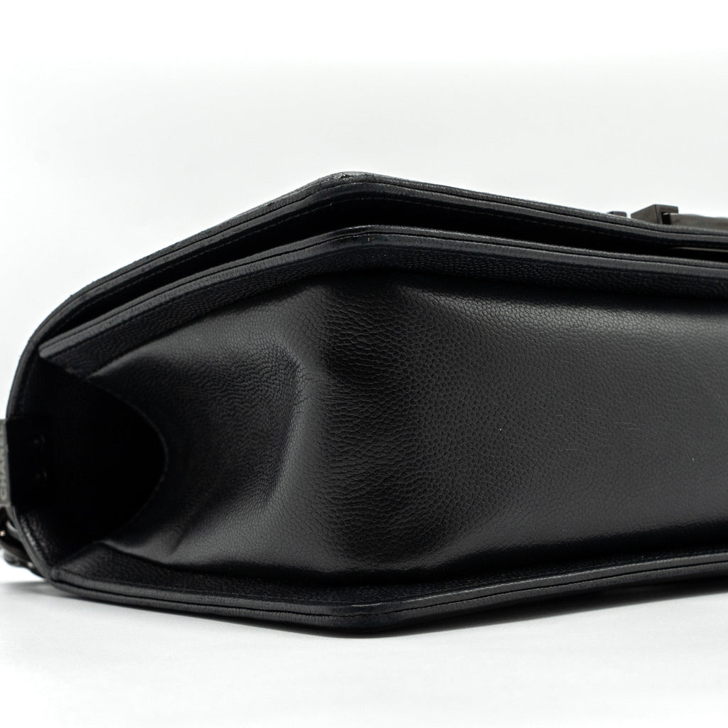 chanel-medium-boy-bag-caviar-so-black-black-hardware