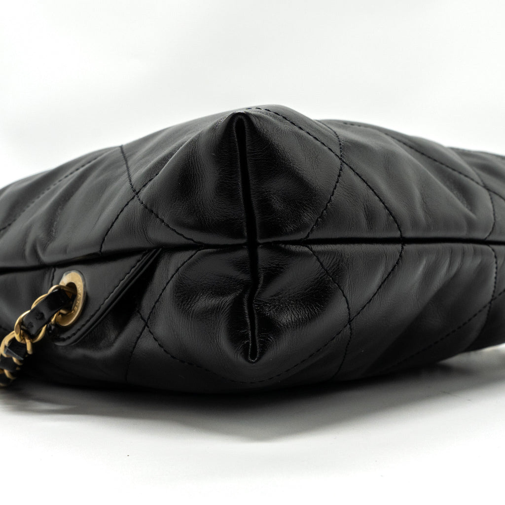 chanel-22-backpack-shiny-calfskin-black-ghwmicrochip
