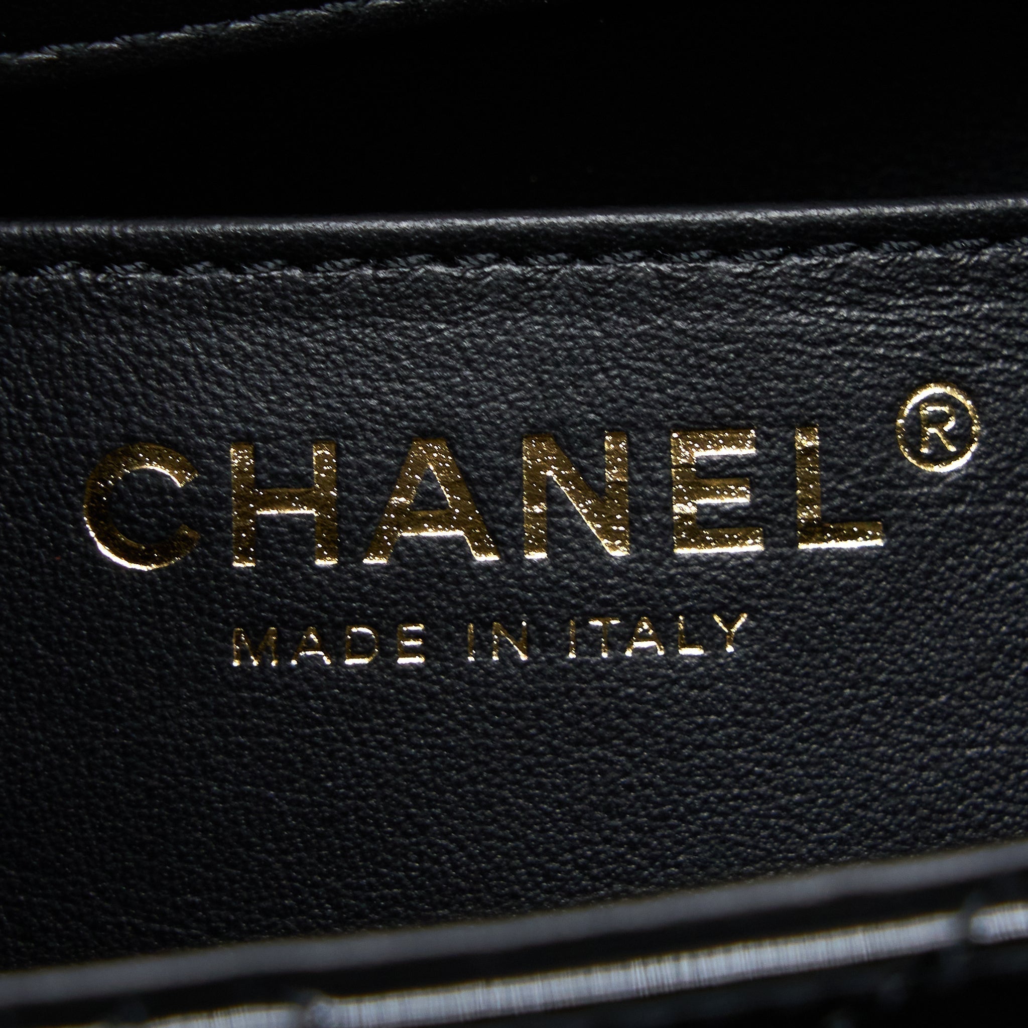 chanel-22k-square-flap-bag-patent-black-brushed-ghwmicrochip